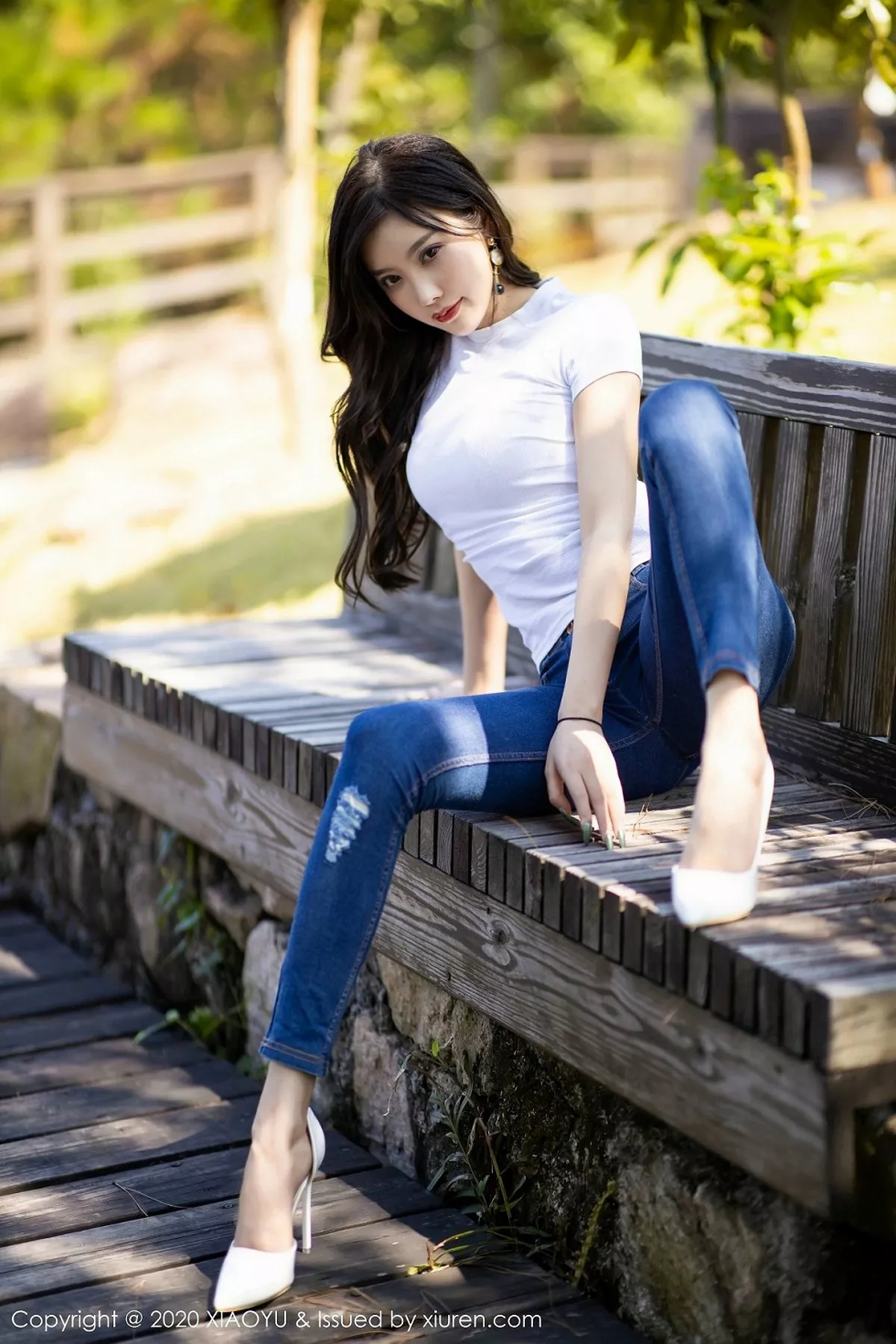秀人集.com_[XiaoYu画语界]Vol.300_女神杨晨晨sugar私房床上脱牛仔裤露性感内衣完美诱惑写真92P