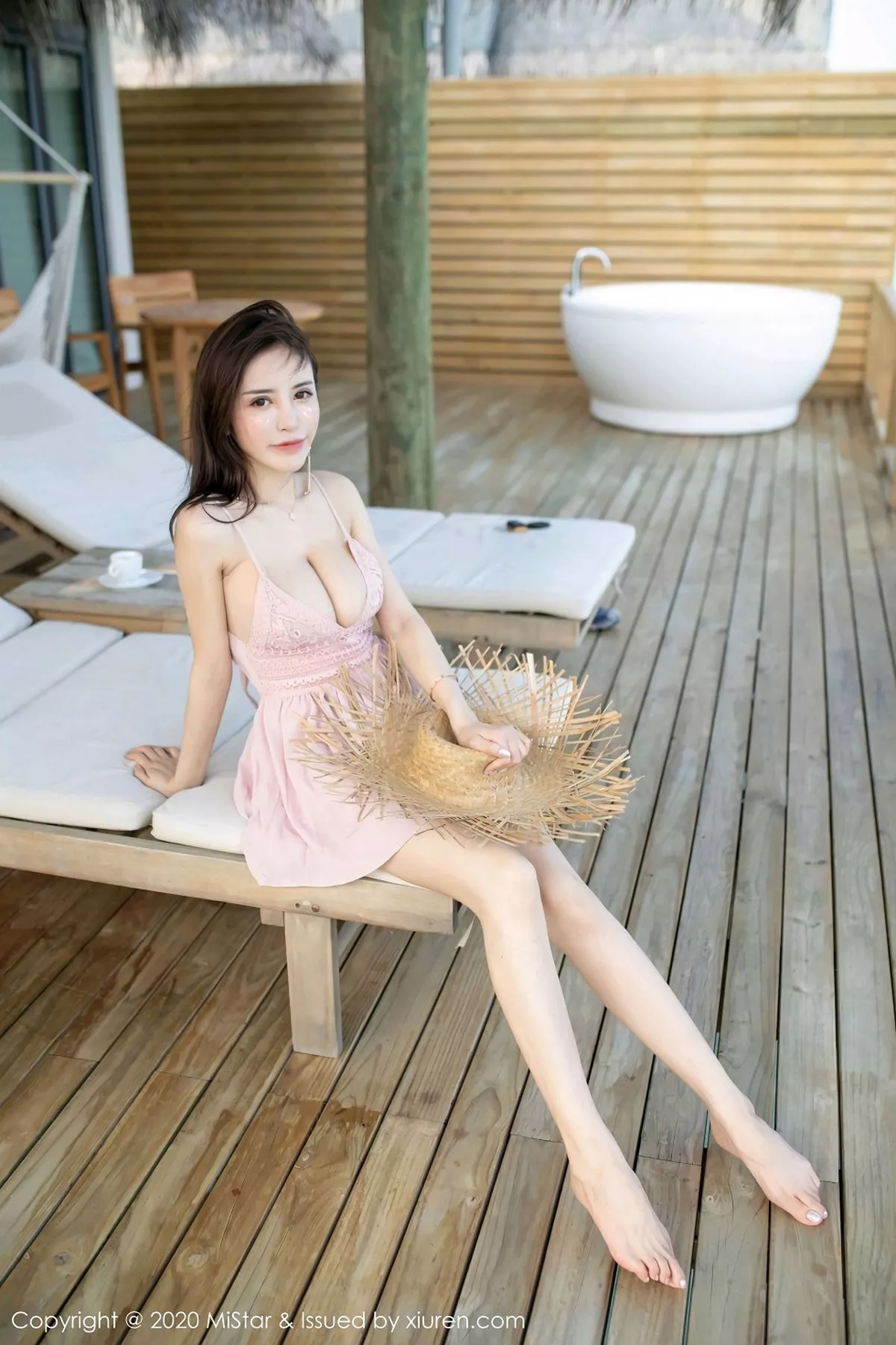 秀人集.com_[MiStar魅妍社]Vol.324_女神陈思琪Art马尔代夫旅拍沙滩性感比基尼完美诱惑写真43P