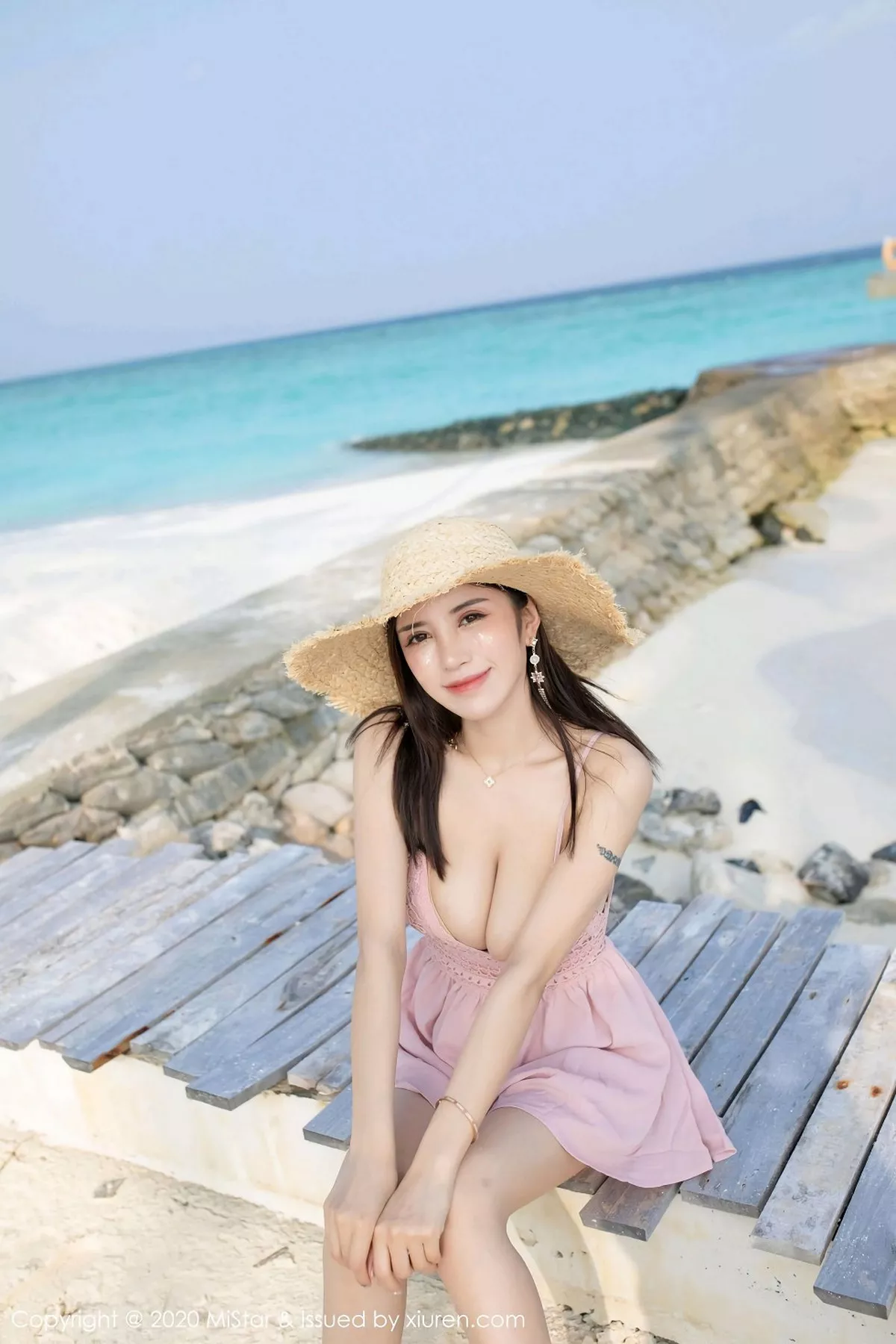 秀人集.com_[MiStar魅妍社]Vol.324_女神陈思琪Art马尔代夫旅拍沙滩性感比基尼完美诱惑写真43P