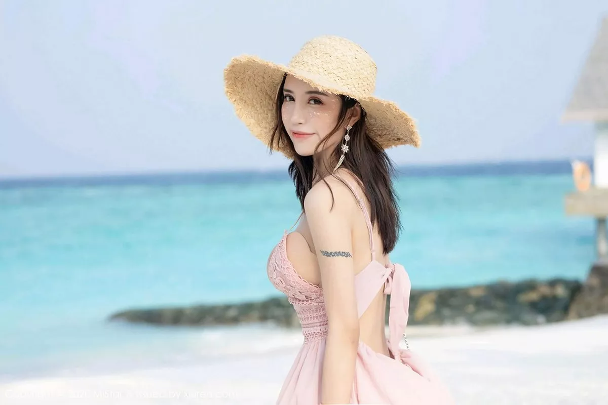 秀人集.com_[MiStar魅妍社]Vol.324_女神陈思琪Art马尔代夫旅拍沙滩性感比基尼完美诱惑写真43P