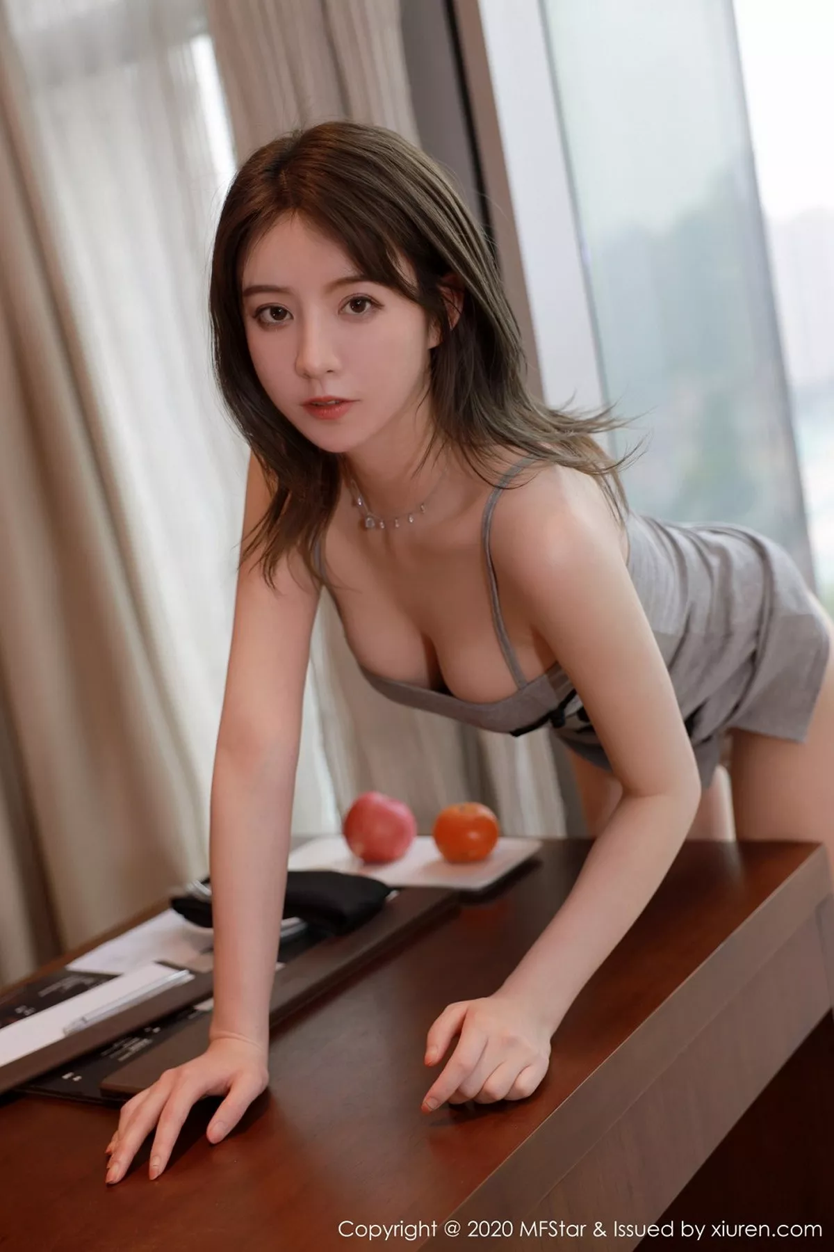 秀人集.com_[MFStar模范学院]Vol.326_嫩模yoo优优私房典雅吊裙半脱真空露浑圆翘臀诱惑写真48P