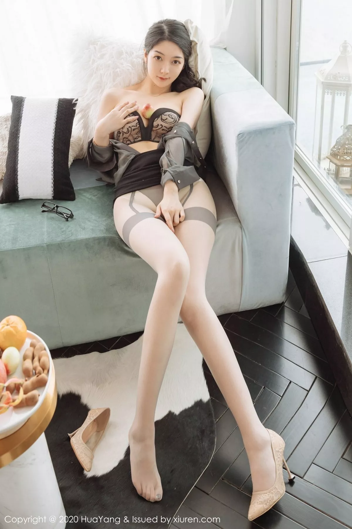 秀人集.com_[HuaYang花漾]Vol.244_女神Angela小热巴云南旅拍私房朦胧吊带肉丝撩人诱惑写真61P