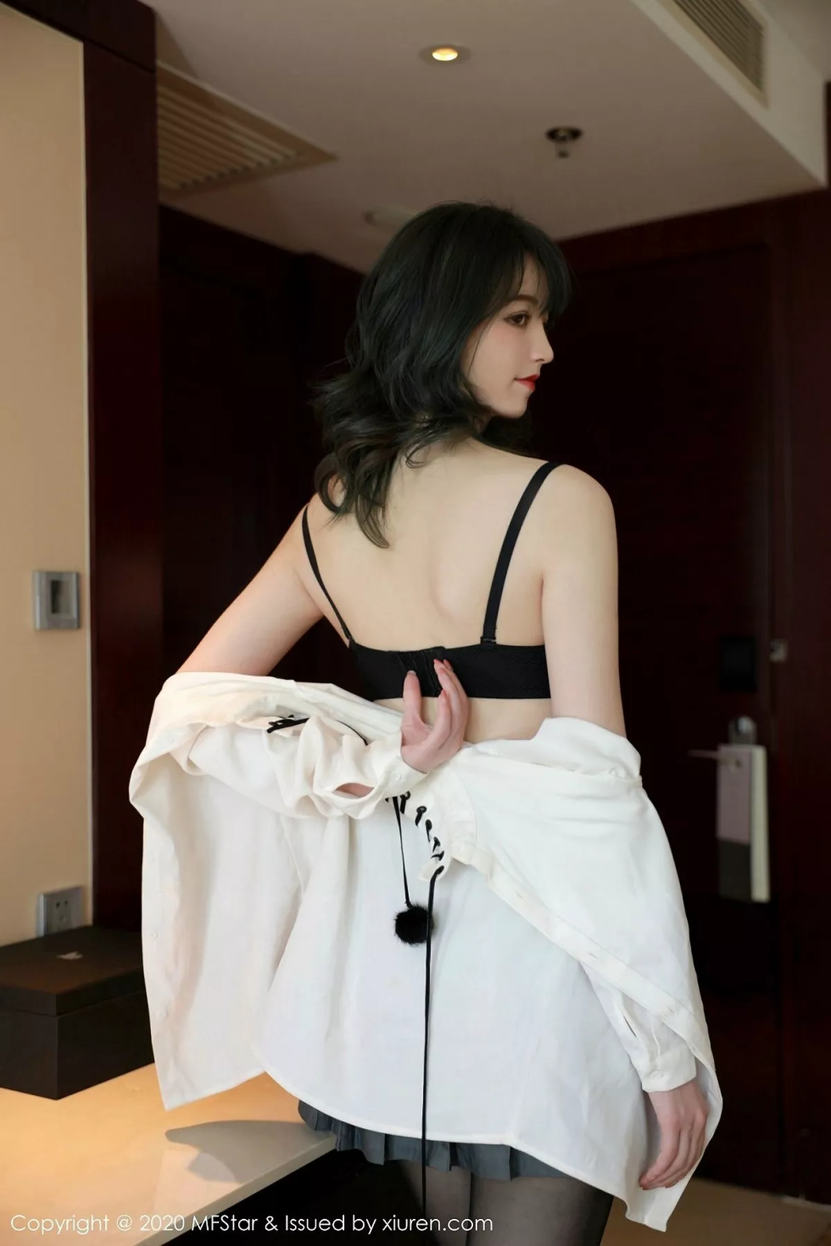 秀人集.com_[MFStar模范学院]Vol.312_嫩模yoo优优私房JK服饰半脱真空露白嫩美乳撩人诱惑写真49P