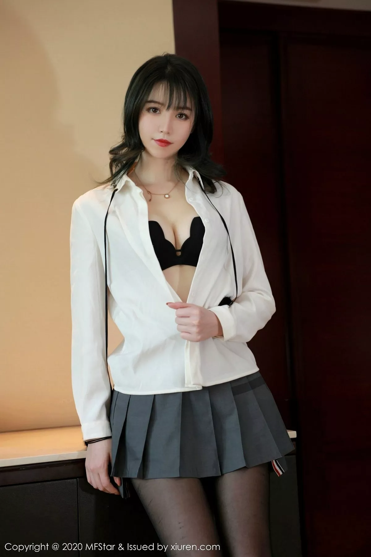 秀人集.com_[MFStar模范学院]Vol.312_嫩模yoo优优私房JK服饰半脱真空露白嫩美乳撩人诱惑写真49P