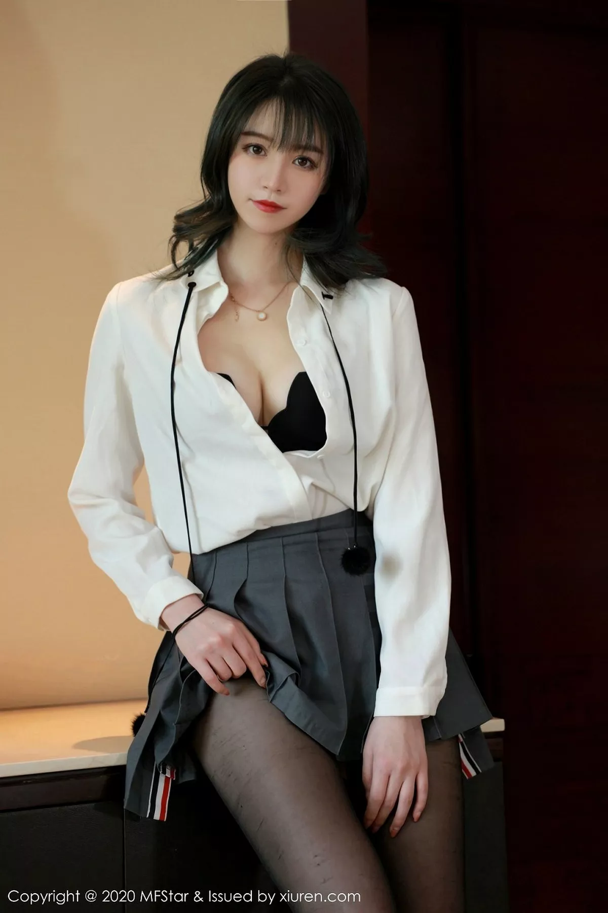 秀人集.com_[MFStar模范学院]Vol.312_嫩模yoo优优私房JK服饰半脱真空露白嫩美乳撩人诱惑写真49P