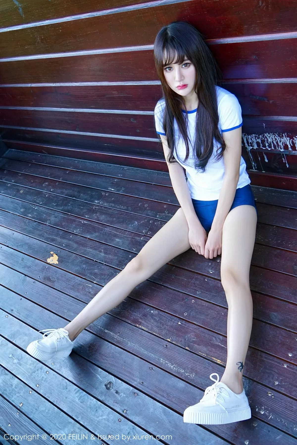 秀人集.com_[FeiLin嗲囡囡]VOL.233_嫩模Cheryl青树泳池边性感比基尼+私房黑丝主题完美诱惑写真100P