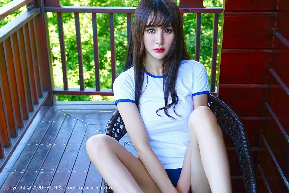 秀人集.com_[FeiLin嗲囡囡]VOL.233_嫩模Cheryl青树泳池边性感比基尼+私房黑丝主题完美诱惑写真100P