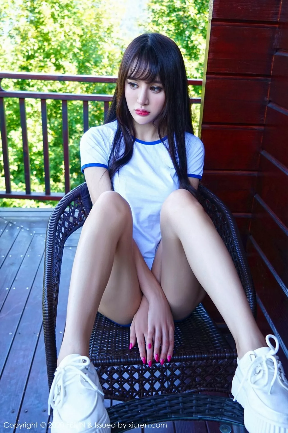 秀人集.com_[FeiLin嗲囡囡]VOL.233_嫩模Cheryl青树泳池边性感比基尼+私房黑丝主题完美诱惑写真100P