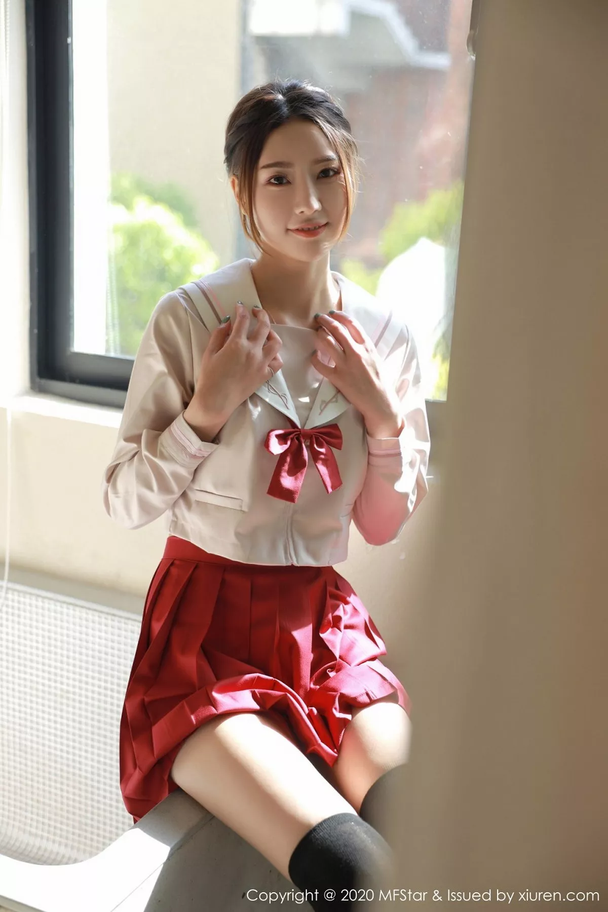 秀人集.com_[MFStar模范学院]Vol.340_嫩模方子萱私房经典JK制服主题红短裙配黑丝袜性感写真61P