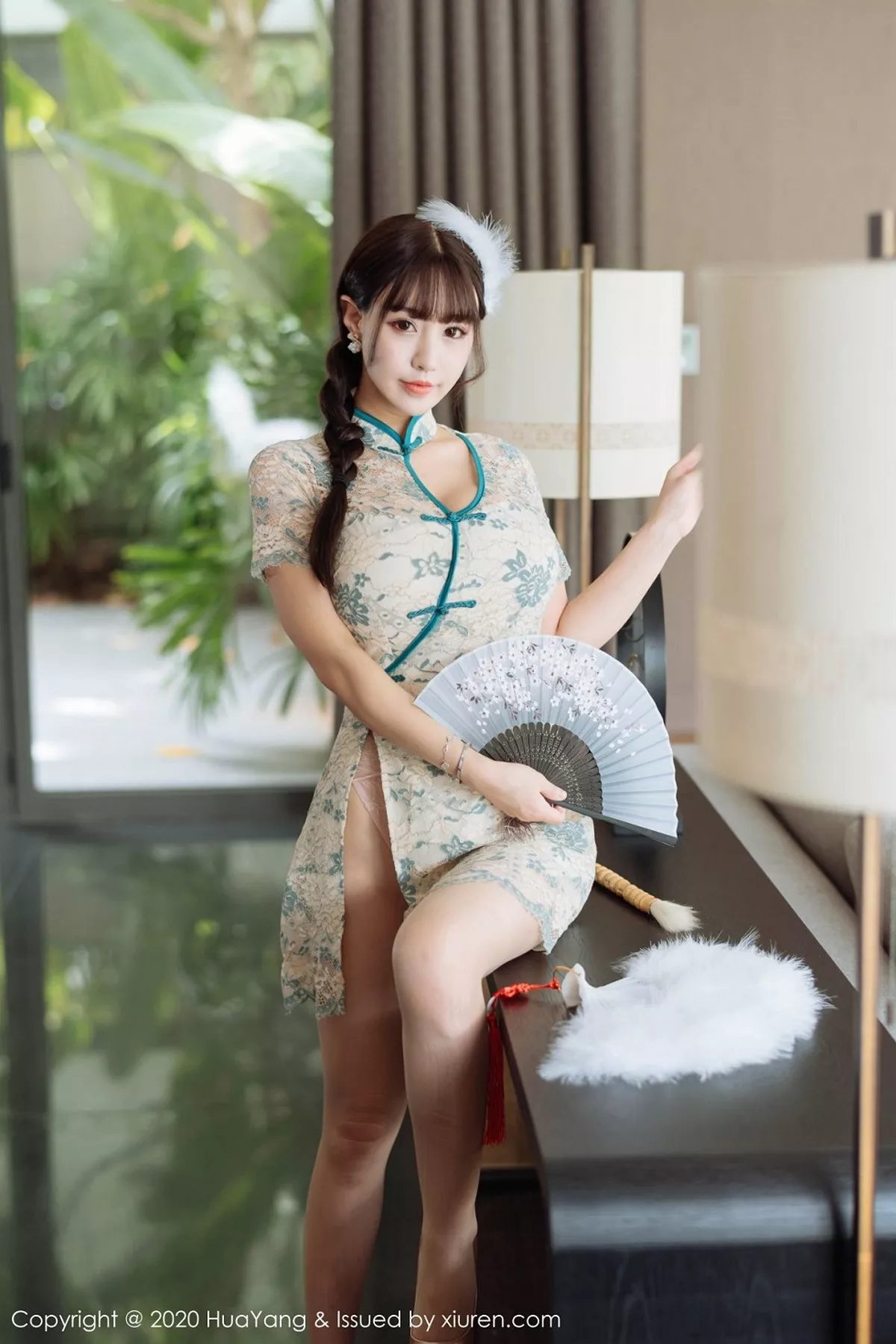 秀人集.com_[HuaYang花漾]Vol.256_女神朱可儿Flower三亚旅拍典雅韵味旗袍配蕾丝内衣诱惑写真56P