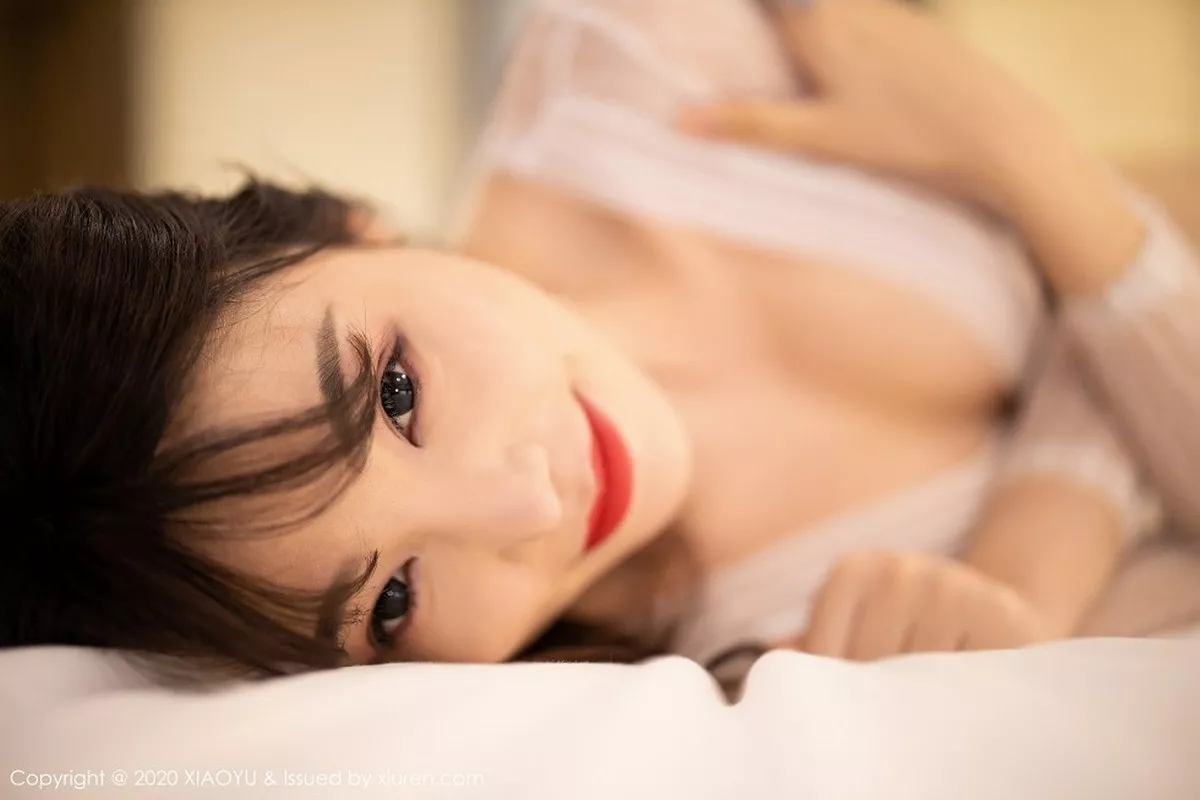 秀人集.com_[XiaoYu画语界]Vol.329_女神芝芝Booty私房脱牛仔短裤黑丝渔网秀翘臀极致诱惑写真74P
