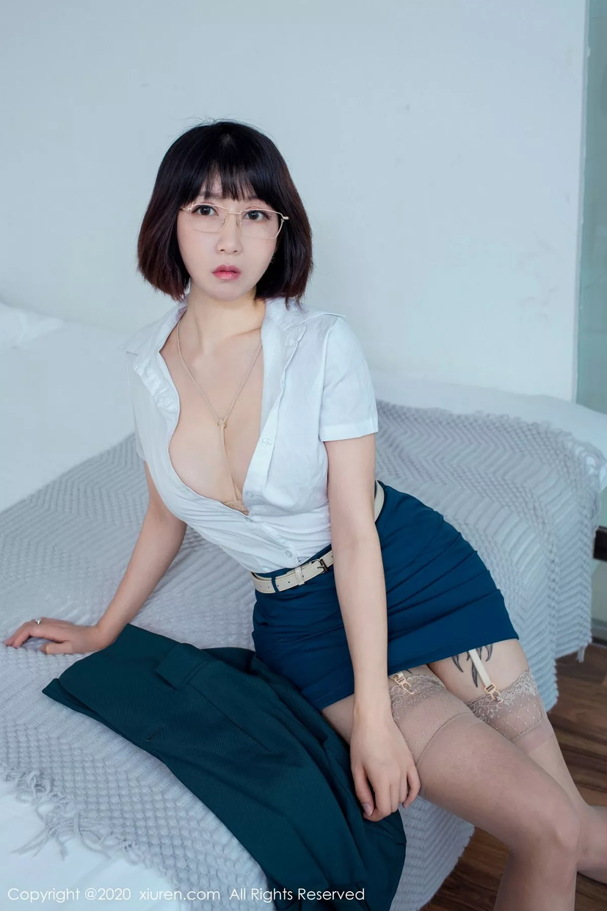 秀人集.com_[XiuRen秀人网]No.2390_大美妞安妮斯朵拉_Ann私房蕾丝内衣+黑色漆皮宠物猫撩人诱惑写真60P