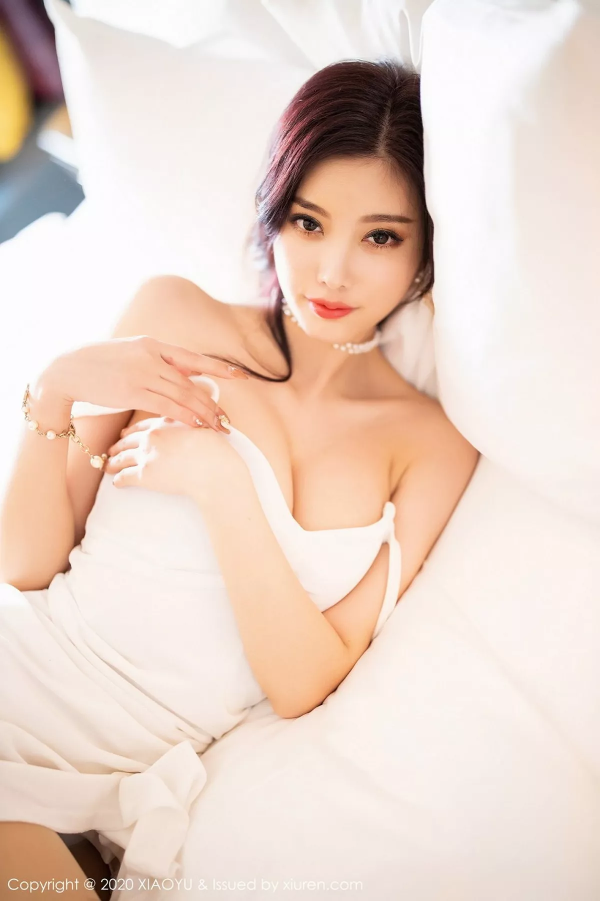 秀人集.com_[XiaoYu画语界]Vol.331_女神杨晨晨sugar私房白色吊裙配肉丝裤袜妩媚诱惑写真67P