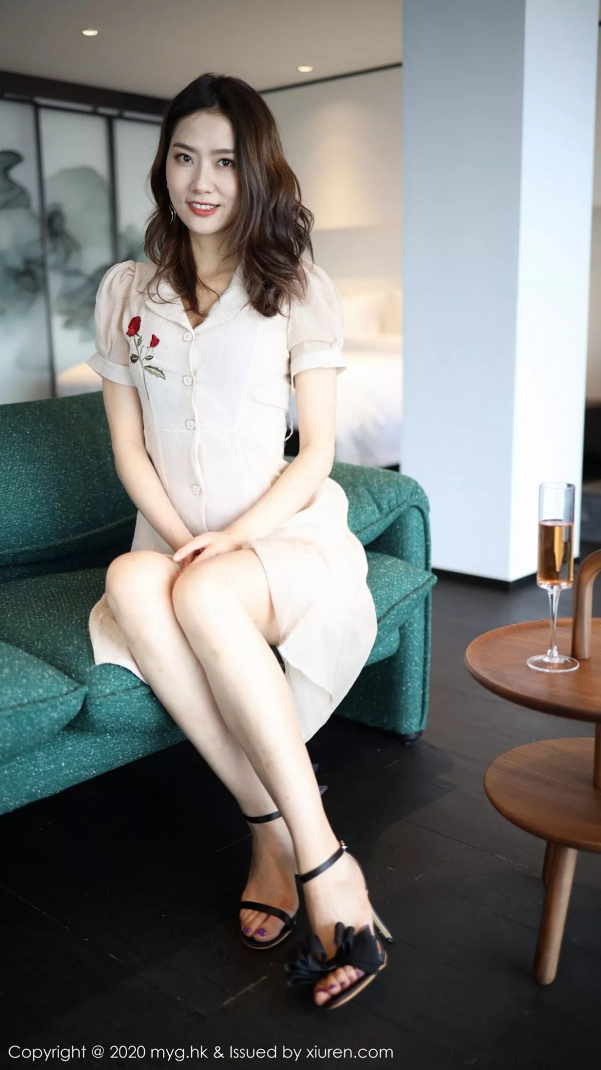 秀人集.com_[MyGirl美媛馆]Vol.447_嫩模方子萱大理旅拍私房典雅长裙半脱秀完美身材诱惑写真92P