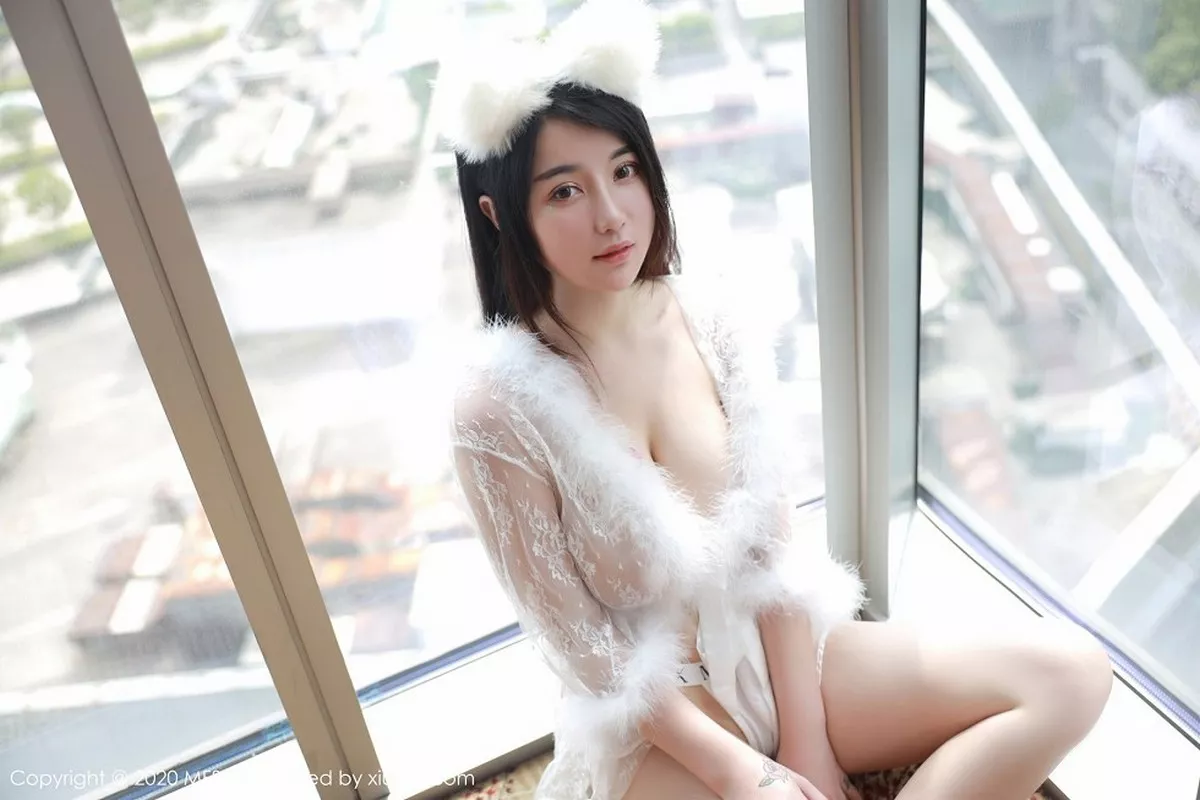 秀人集.com_[MFStar模范学院]Vol.353_嫩模美七Mia私房猫耳制服露傲人豪乳遮点极致诱惑写真45P