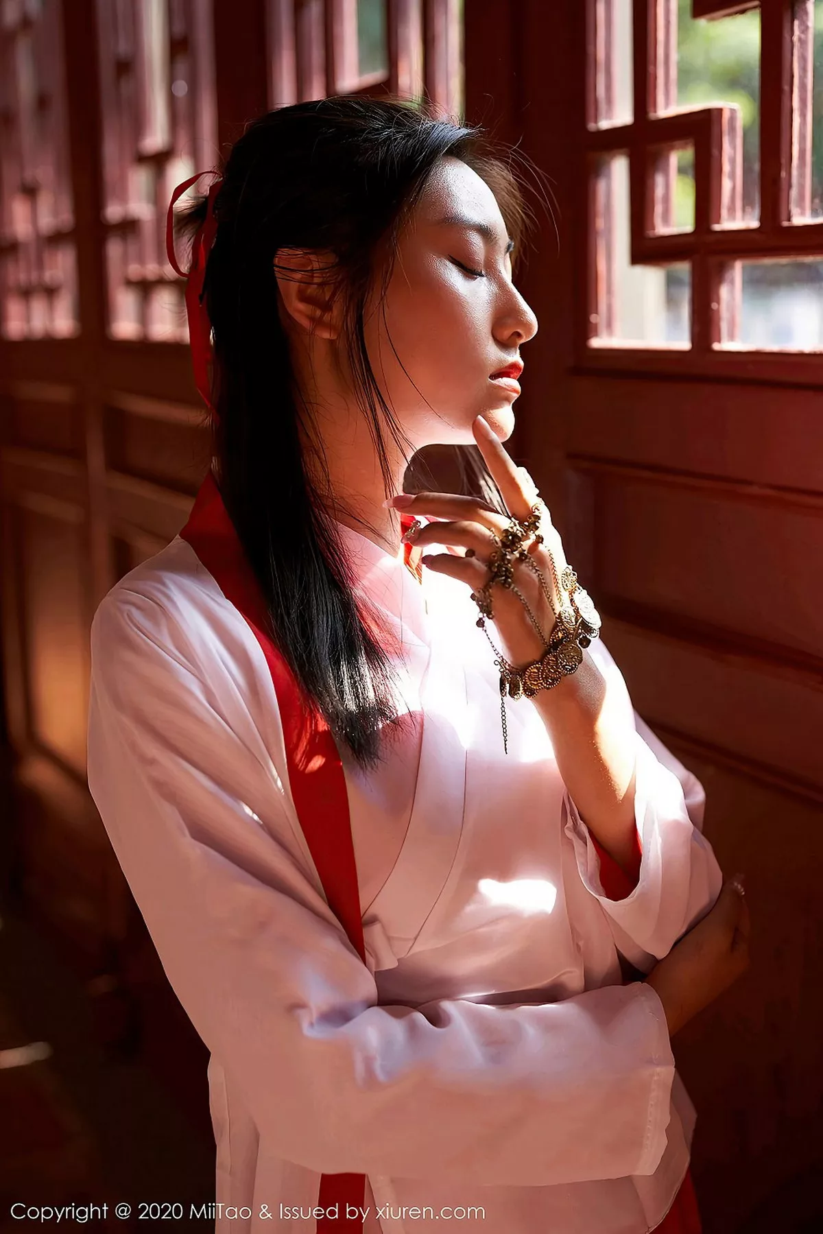 秀人集.com_[MiiTao蜜桃社]Vol.142_新人嫩模茵茵简紫霞仙子主题CoS古典风清新迷人写真34P