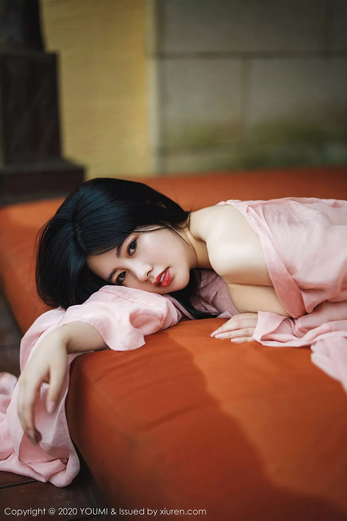 秀人集.com_[YouMi尤蜜荟]Vol.523_女神娜露Selena西双版纳旅拍轻薄粉色长裙秀傲人豪乳诱惑写真89P