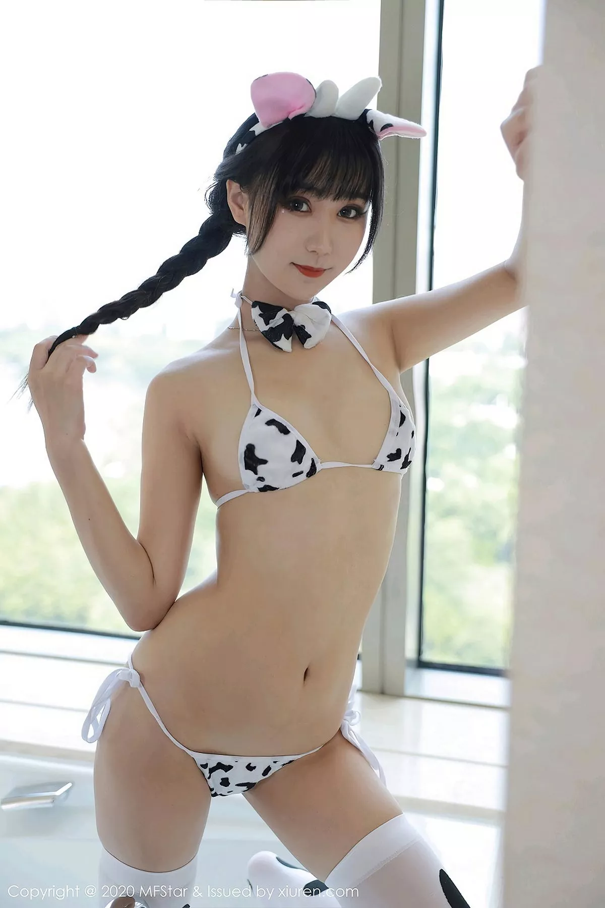 秀人集.com_[MFStar模范学院]Vol.382_嫩模小果冻儿jelly牛奶三点式内衣秀完美身材诱惑写真60P