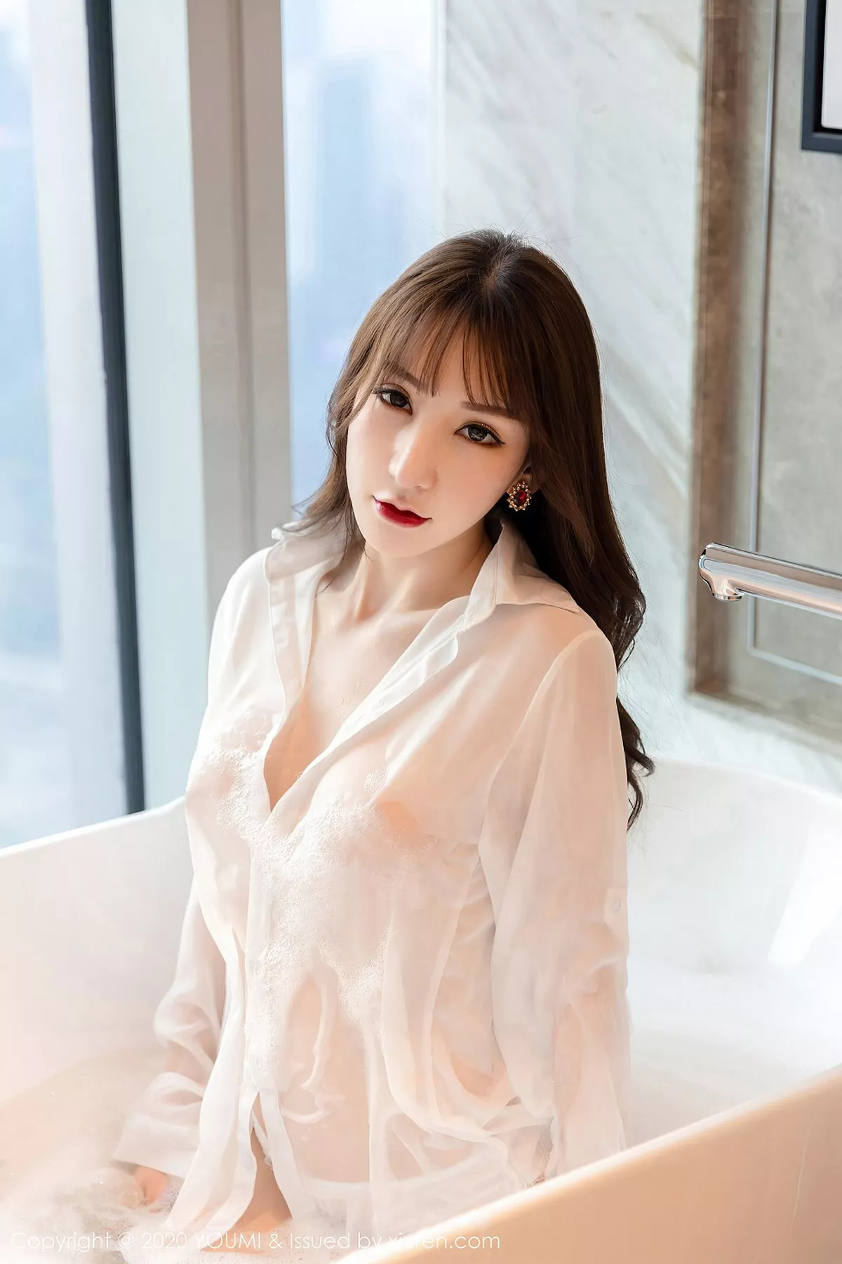 秀人集.com_[YouMi尤蜜荟]Vol.525_女神周于希Sandy酒店浴室真空白衬衣湿身秀火辣身材诱惑写真78P