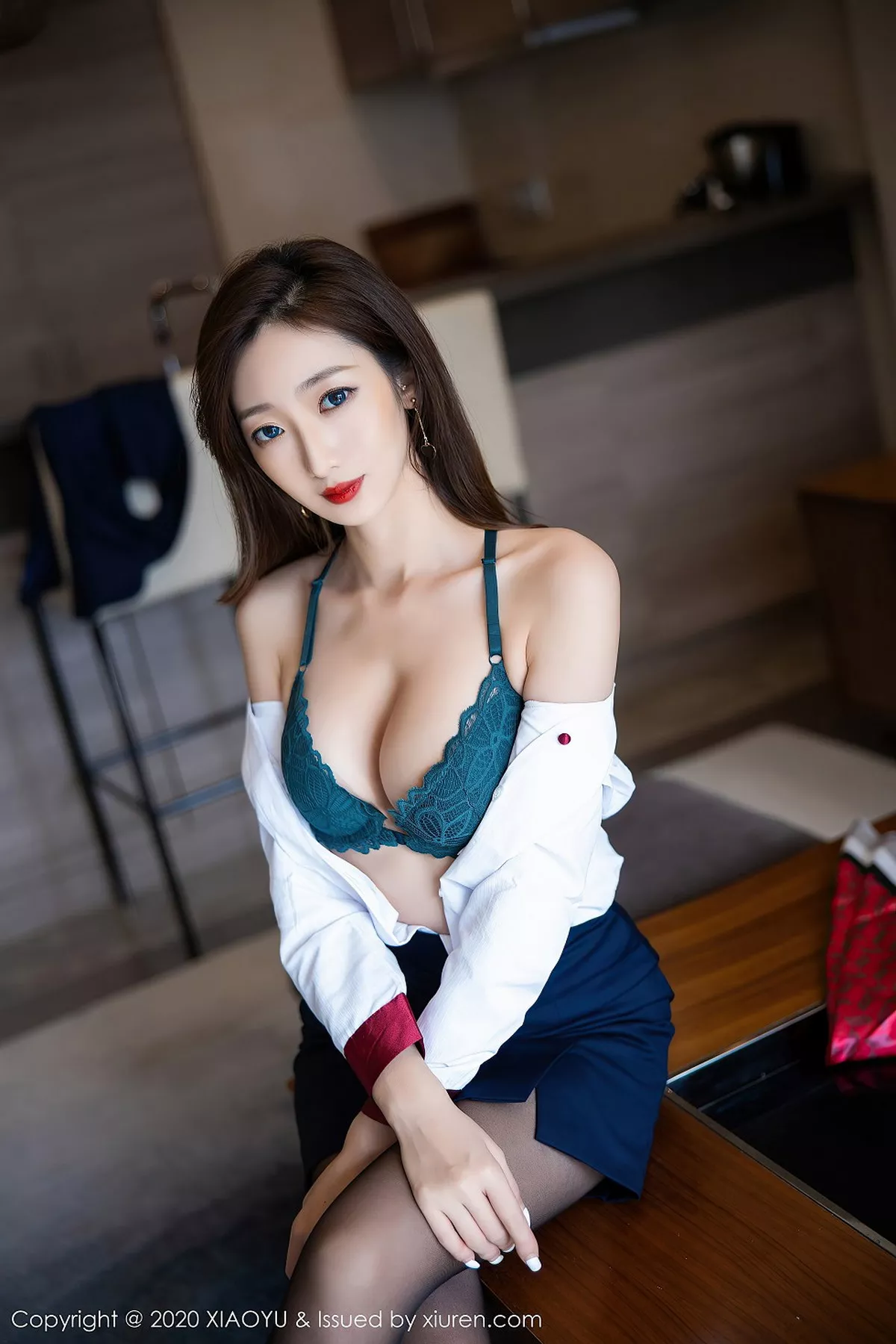 秀人集.com_[XiaoYu画语界]Vol.370_嫩模安琪Yee私房脱职业装露性感内衣黑丝裤袜极致魅惑写真61P