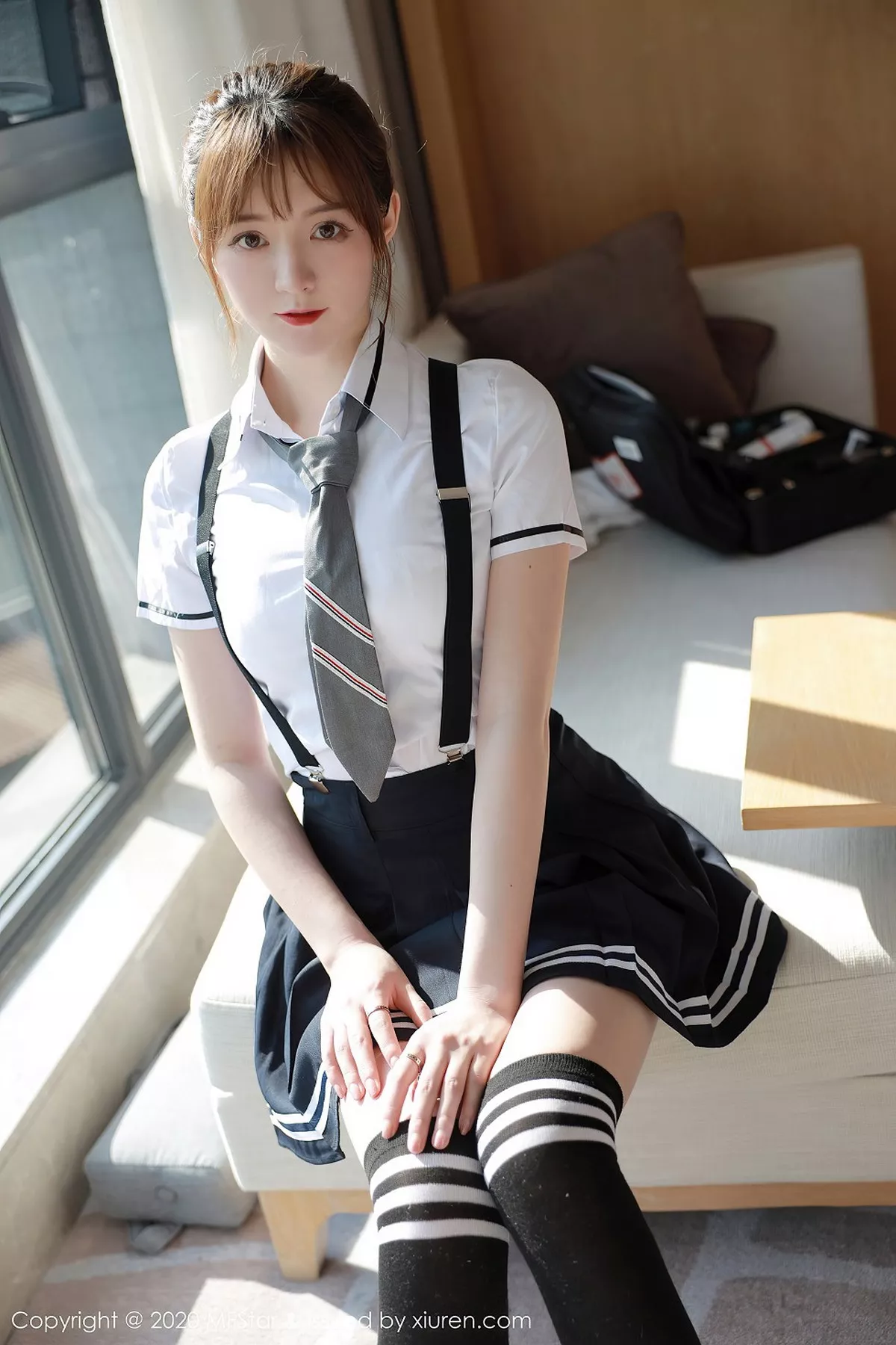 秀人集.com_[MFStar模范学院]Vol.390_嫩模yoo优优四川旅拍学院风校服主题半脱露性感内衣写真67P