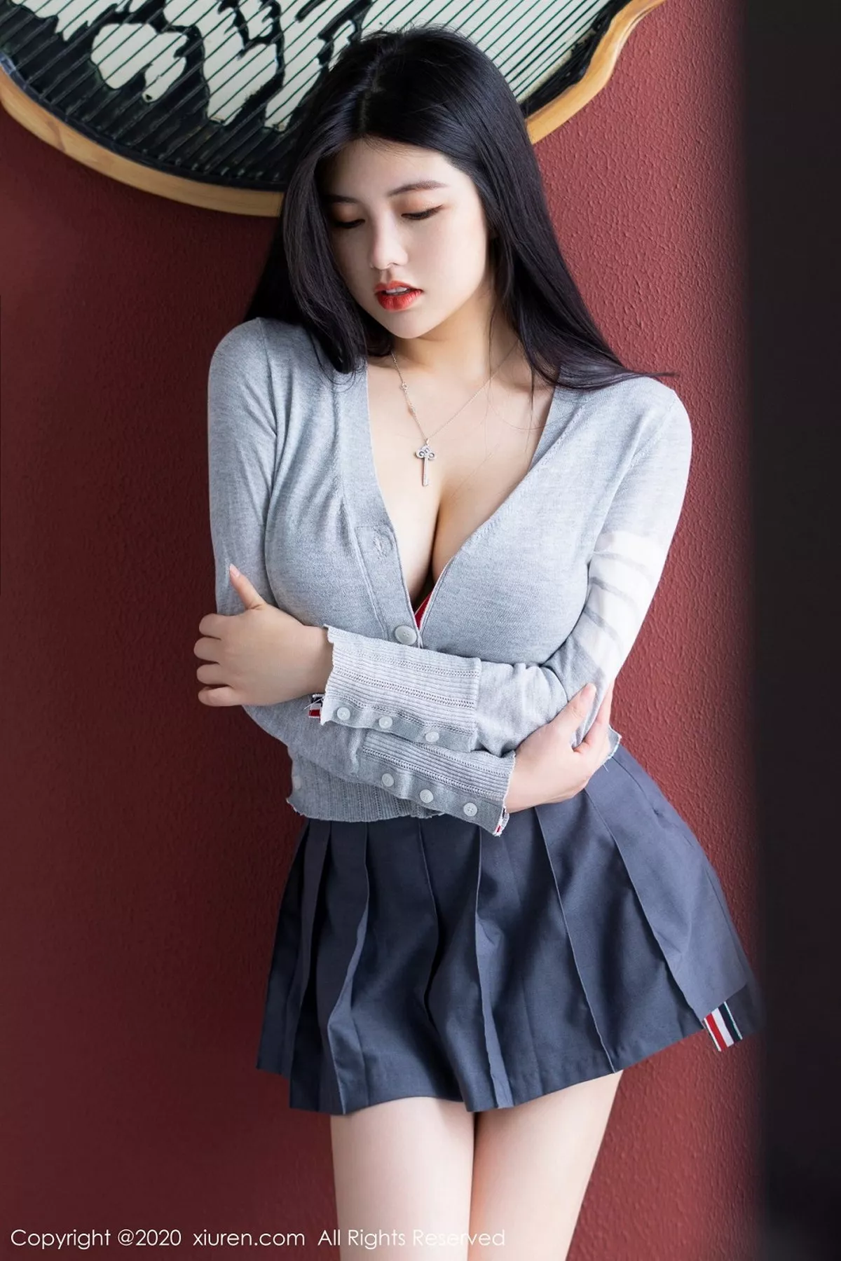 秀人集.com_[XiuRen秀人网]No.2508_女神娜露Selena三亚旅拍私房性感黑色内衣配红色内裤完美诱惑写真50P