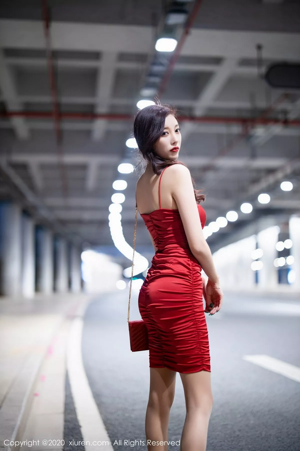秀人集.com_[XiuRen秀人网]No.2514_女神杨晨晨sugar私房猩红吊裙配肉丝裤袜秀完美身材撩人诱惑写真120P