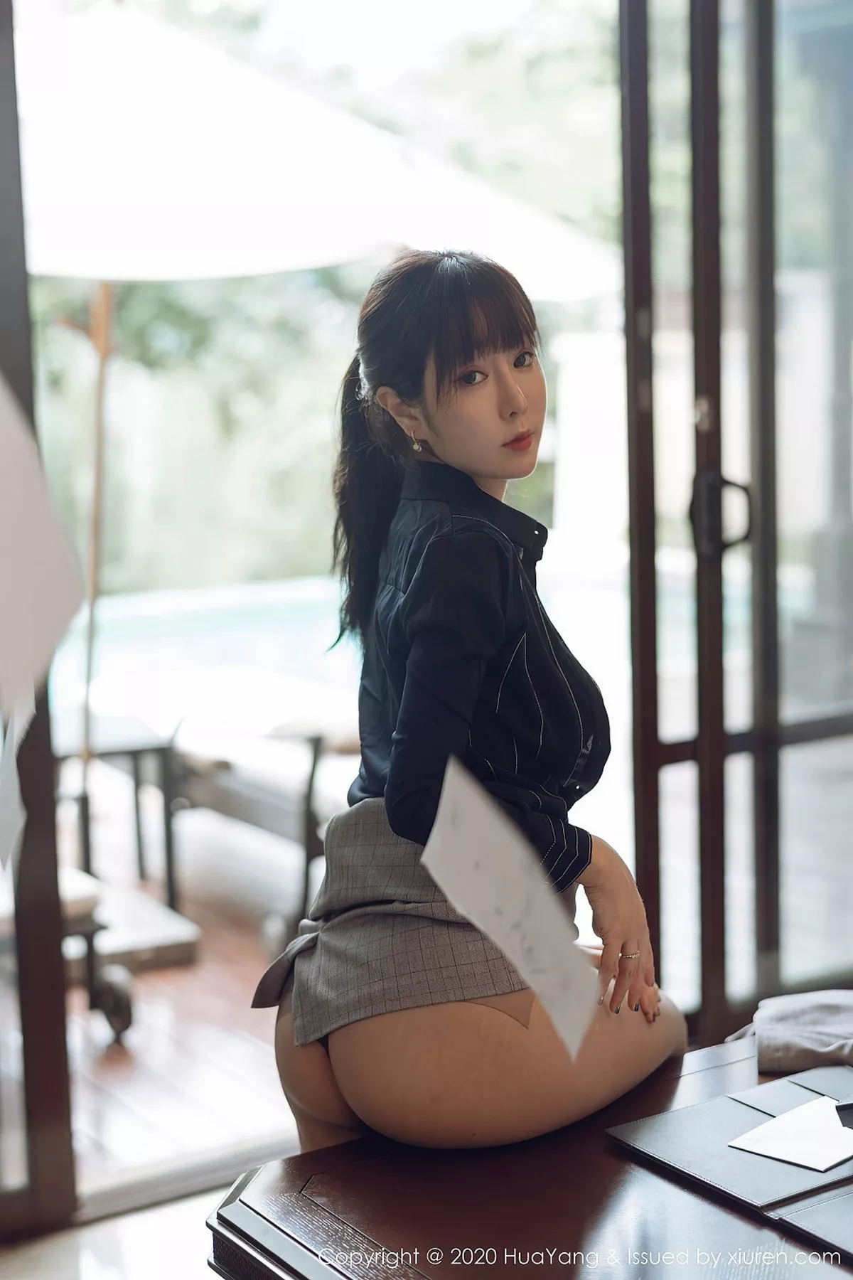 秀人集.com_[HuaYang花漾]Vol.298_女神王雨纯西双版纳旅拍性感职场制服系列完美诱惑写真80P