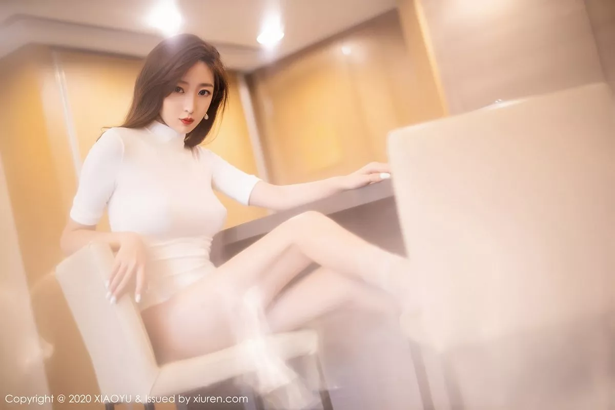 秀人集.com_[XiaoYu画语界]Vol.389_嫩模安琪Yee私房白色高叉连体衣配薄透丝袜秀美腿性感写真88P