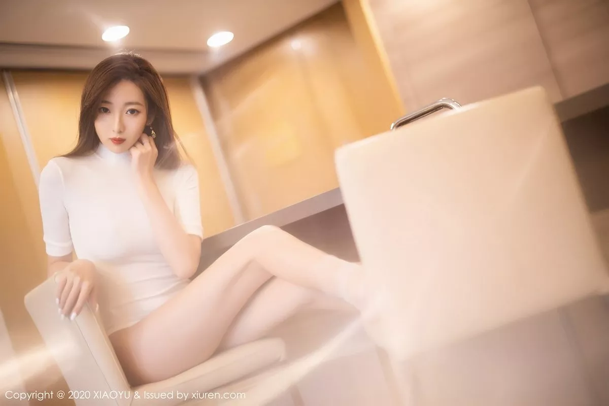 秀人集.com_[XiaoYu画语界]Vol.389_嫩模安琪Yee私房白色高叉连体衣配薄透丝袜秀美腿性感写真88P