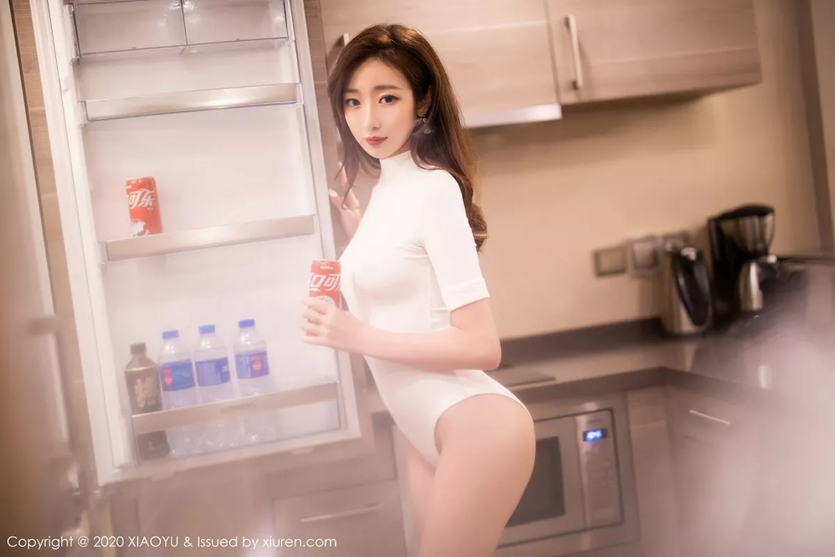 秀人集.com_[XiaoYu画语界]Vol.389_嫩模安琪Yee私房白色高叉连体衣配薄透丝袜秀美腿性感写真88P