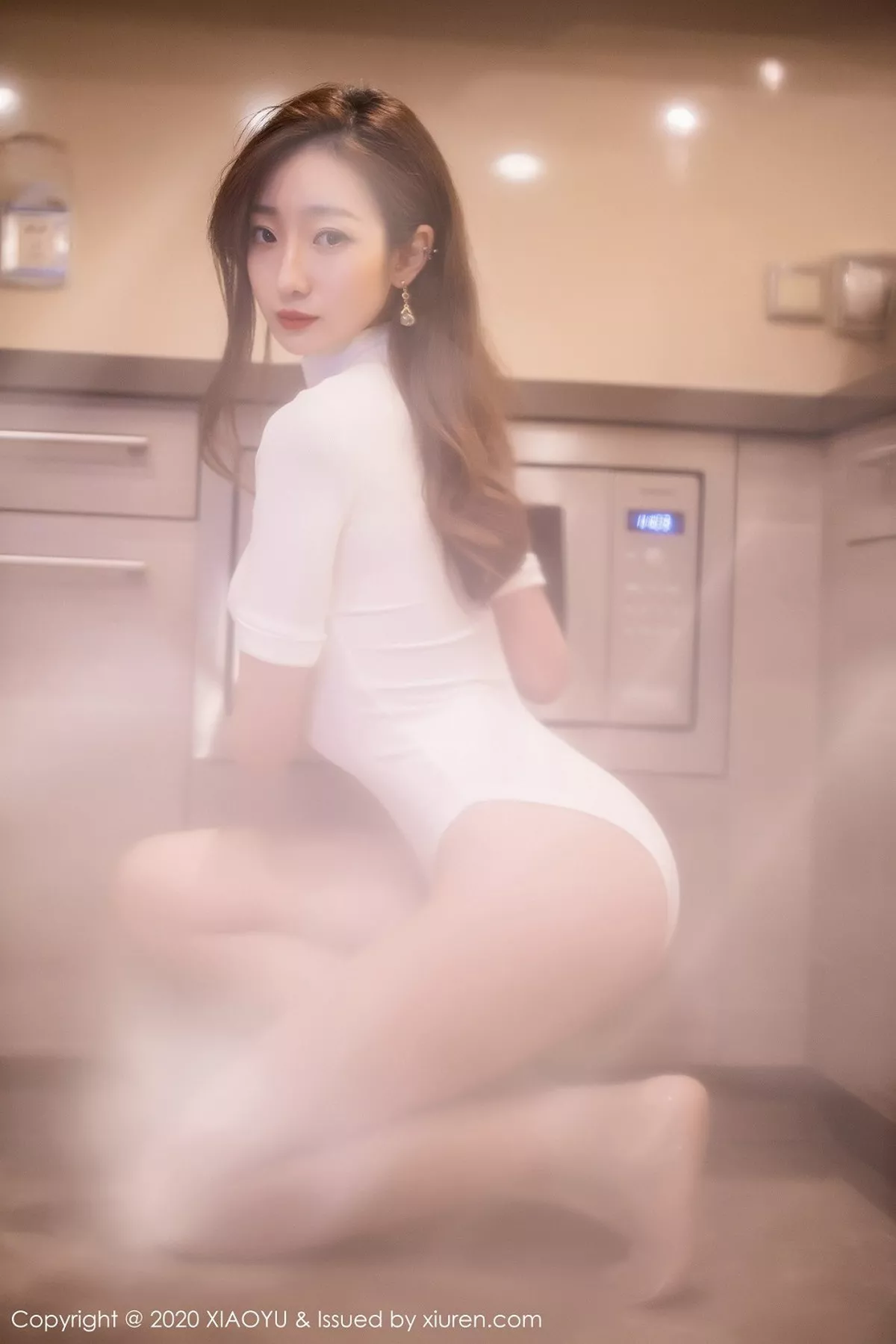 秀人集.com_[XiaoYu画语界]Vol.389_嫩模安琪Yee私房白色高叉连体衣配薄透丝袜秀美腿性感写真88P