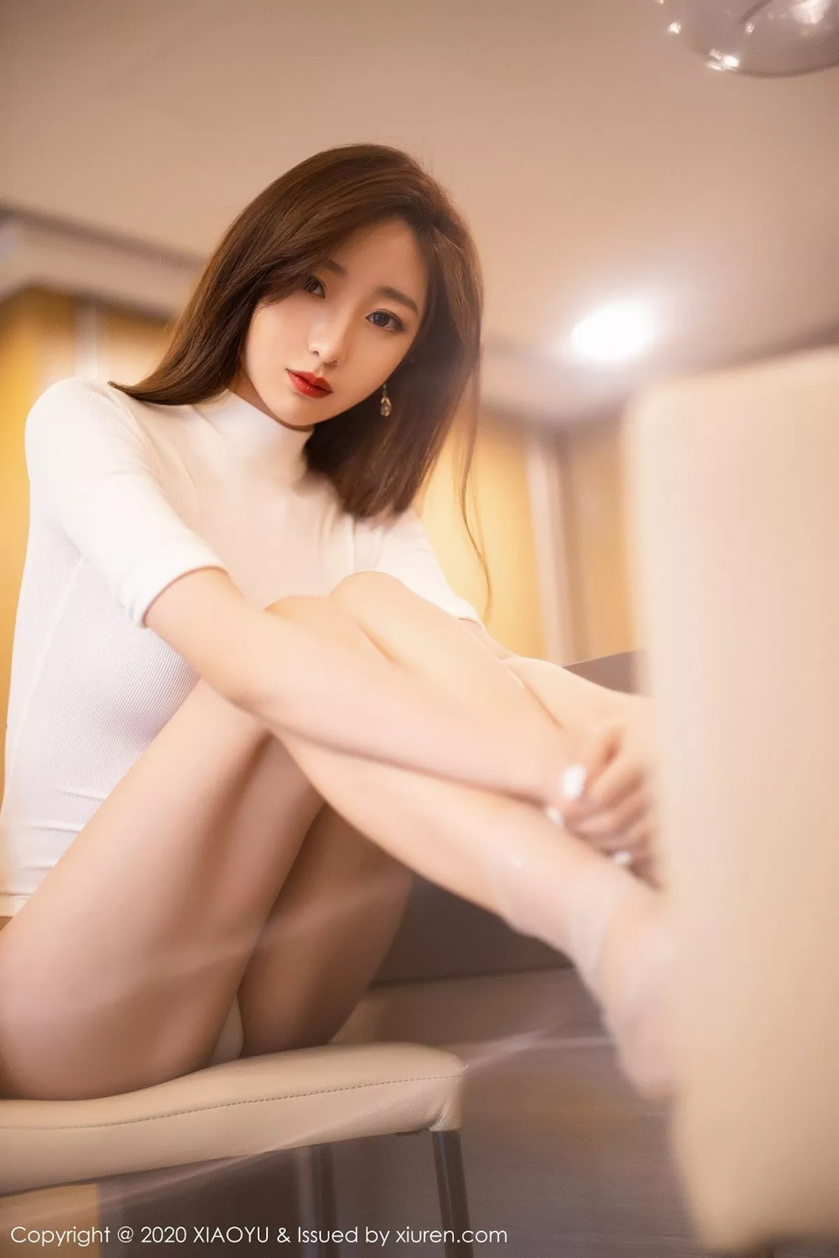 秀人集.com_[XiaoYu画语界]Vol.389_嫩模安琪Yee私房白色高叉连体衣配薄透丝袜秀美腿性感写真88P