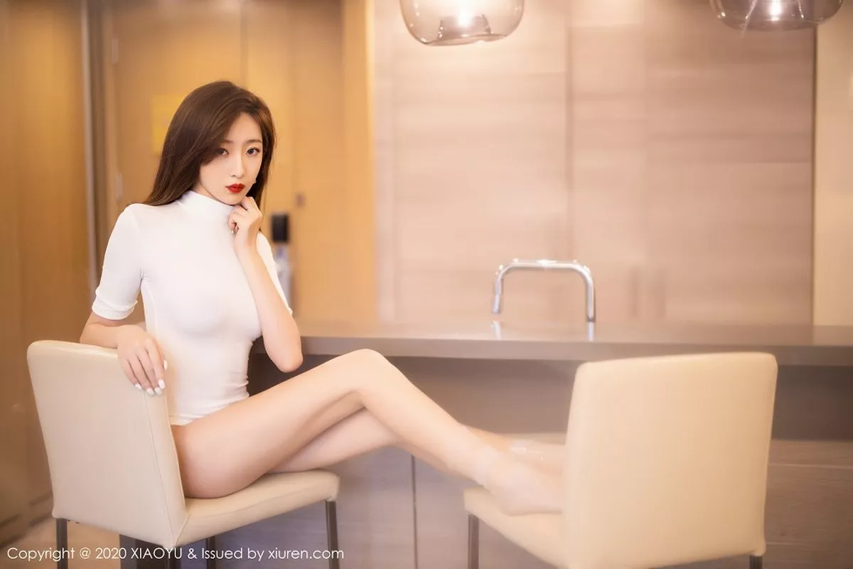 秀人集.com_[XiaoYu画语界]Vol.389_嫩模安琪Yee私房白色高叉连体衣配薄透丝袜秀美腿性感写真88P