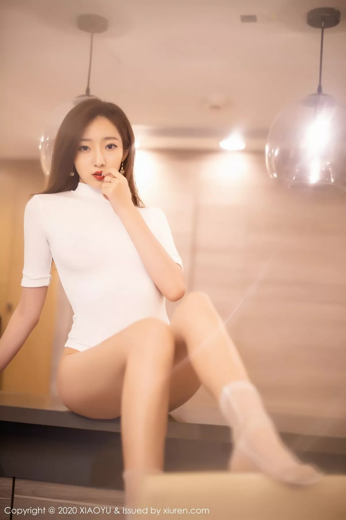 秀人集.com_[XiaoYu画语界]Vol.389_嫩模安琪Yee私房白色高叉连体衣配薄透丝袜秀美腿性感写真88P