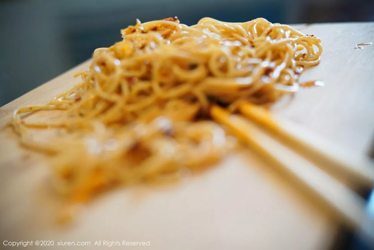 秀人集.com_[XiuRen秀人网]No.2676_嫩模仓井优香居家厨娘主题私房白色女仆装配丁字裤惹火诱惑写真37P