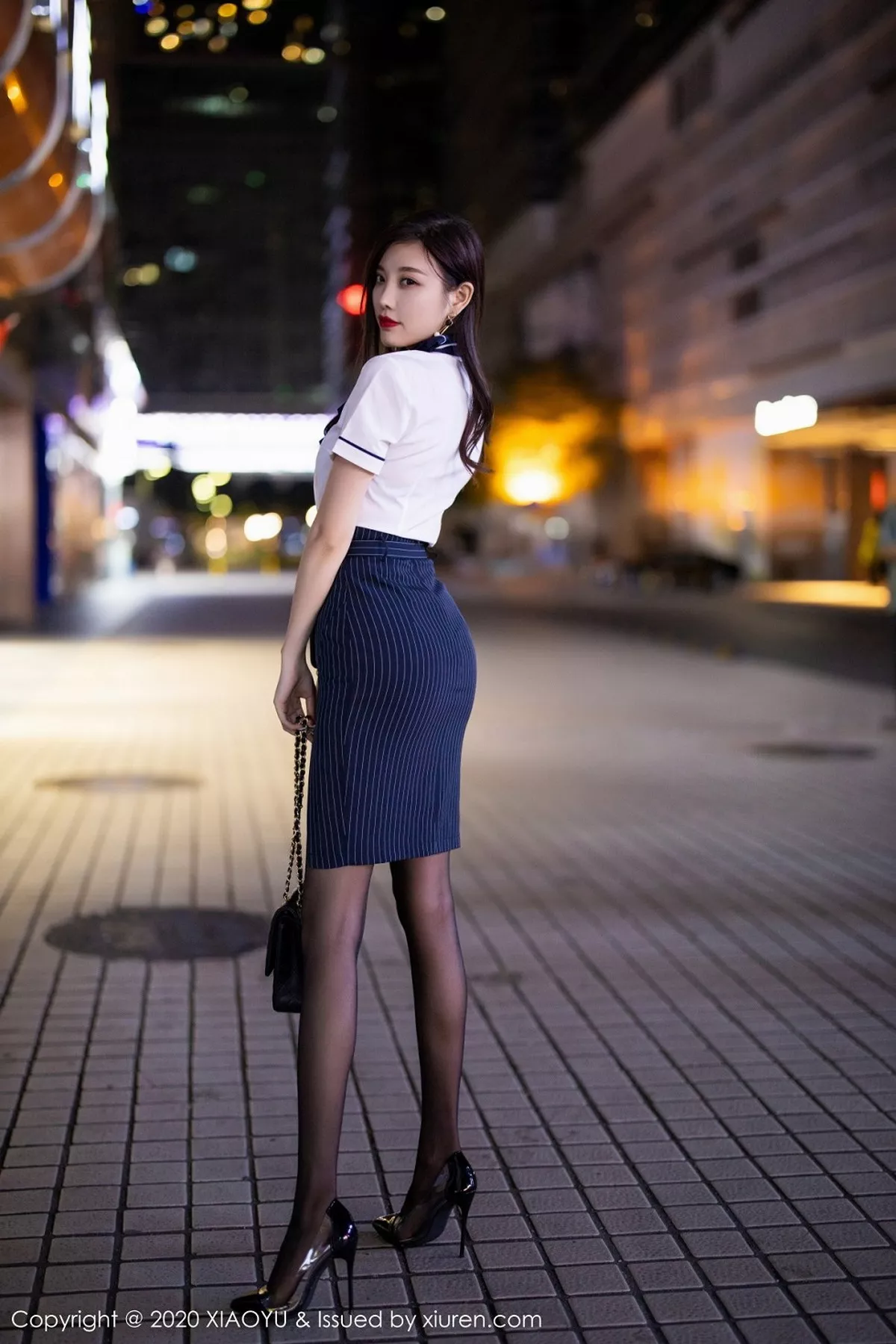 秀人集.com_[XiaoYu画语界]Vol.393_女神杨晨晨sugar私房床上半脱制服露黑丝裤袜撩人诱惑写真92P