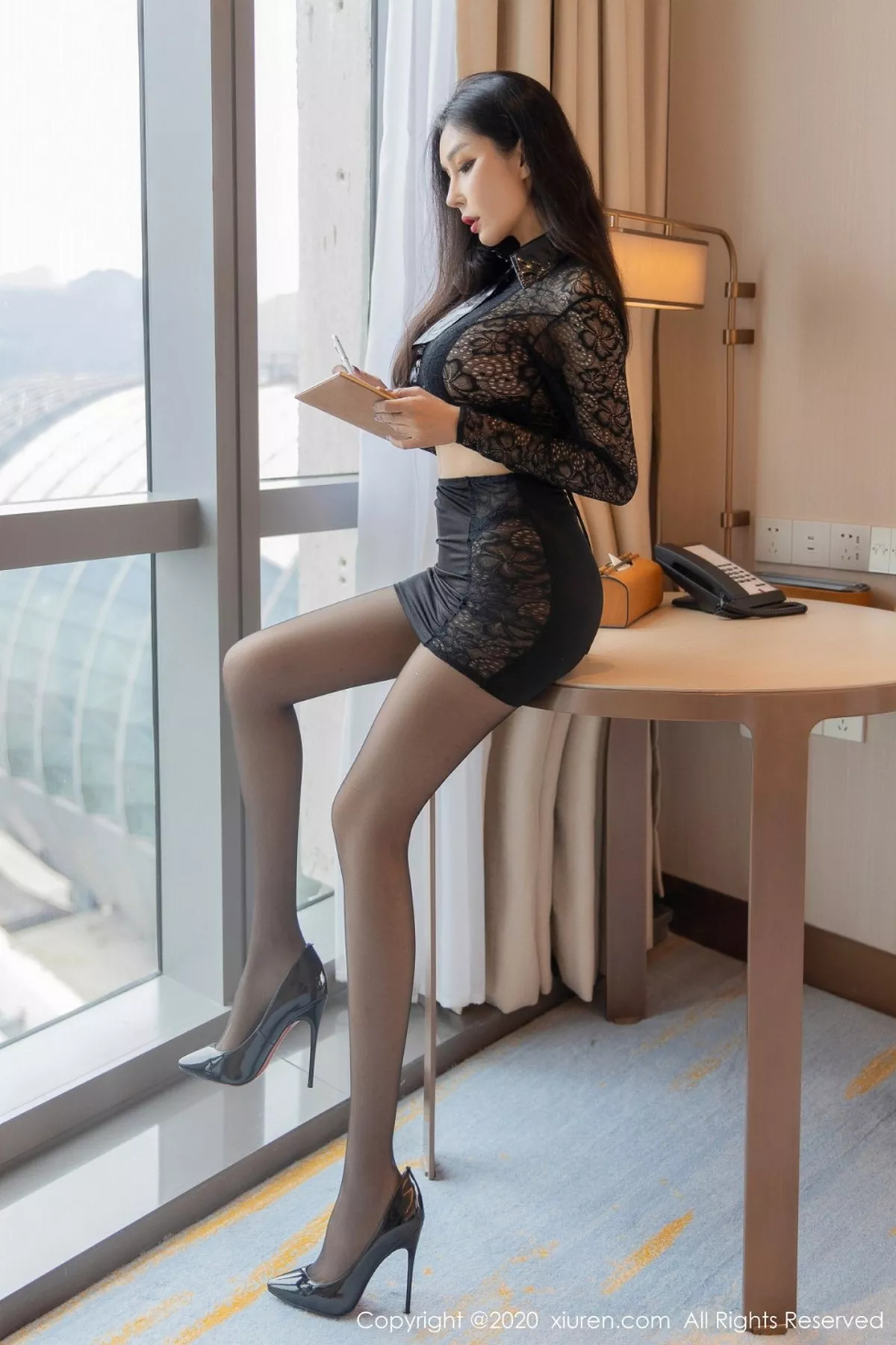 秀人集.com_[XiuRen秀人网]No.2692_嫩模田冰冰性感情趣内衣配无内黑丝裤袜秀豪乳翘臀诱惑写真40P