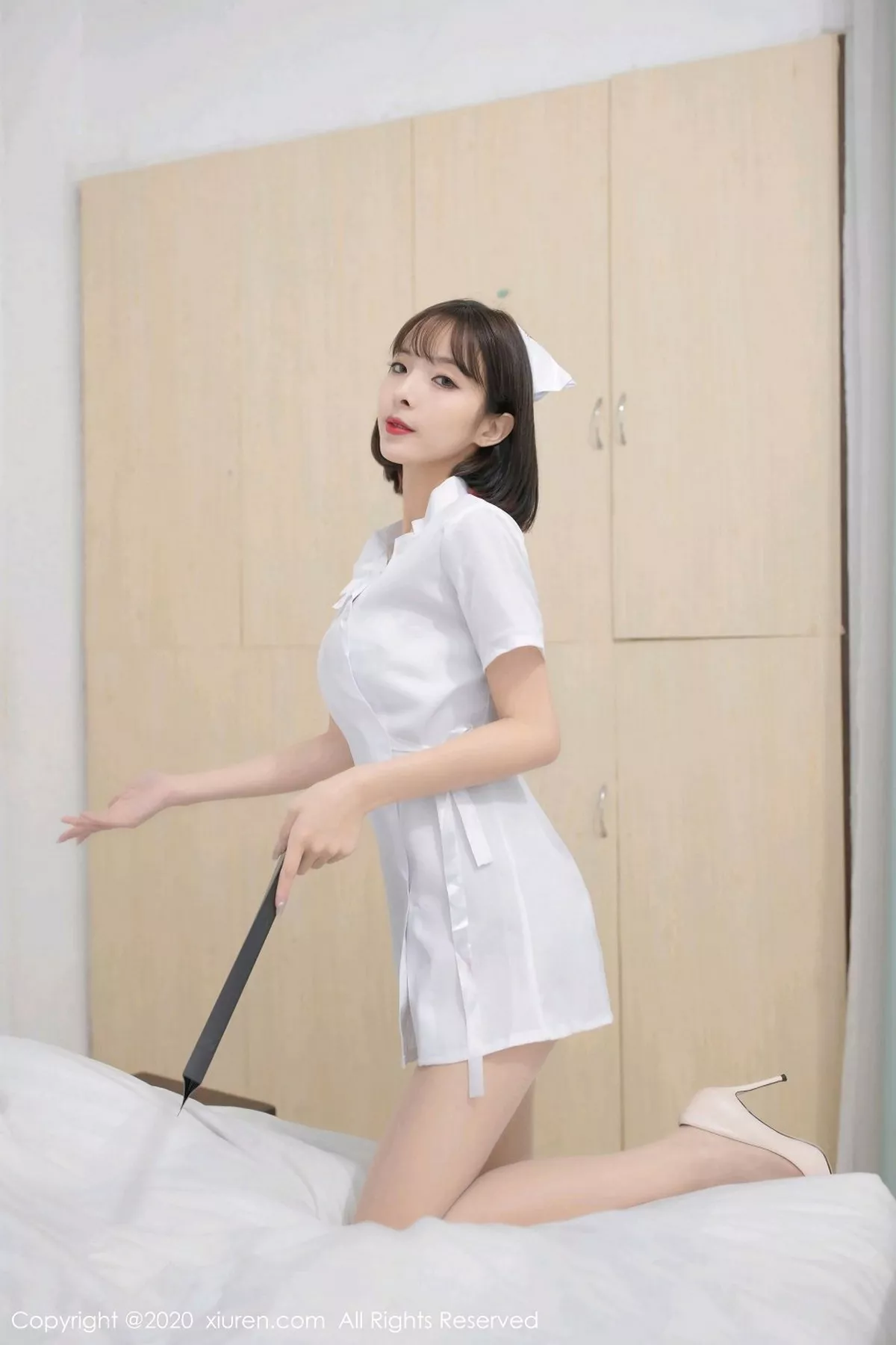 秀人集.com_[XiuRen秀人网]No.2698_嫩模陈小喵私房护士剧情主题无内肉丝裤袜秀翘臀惹火诱惑写真68P