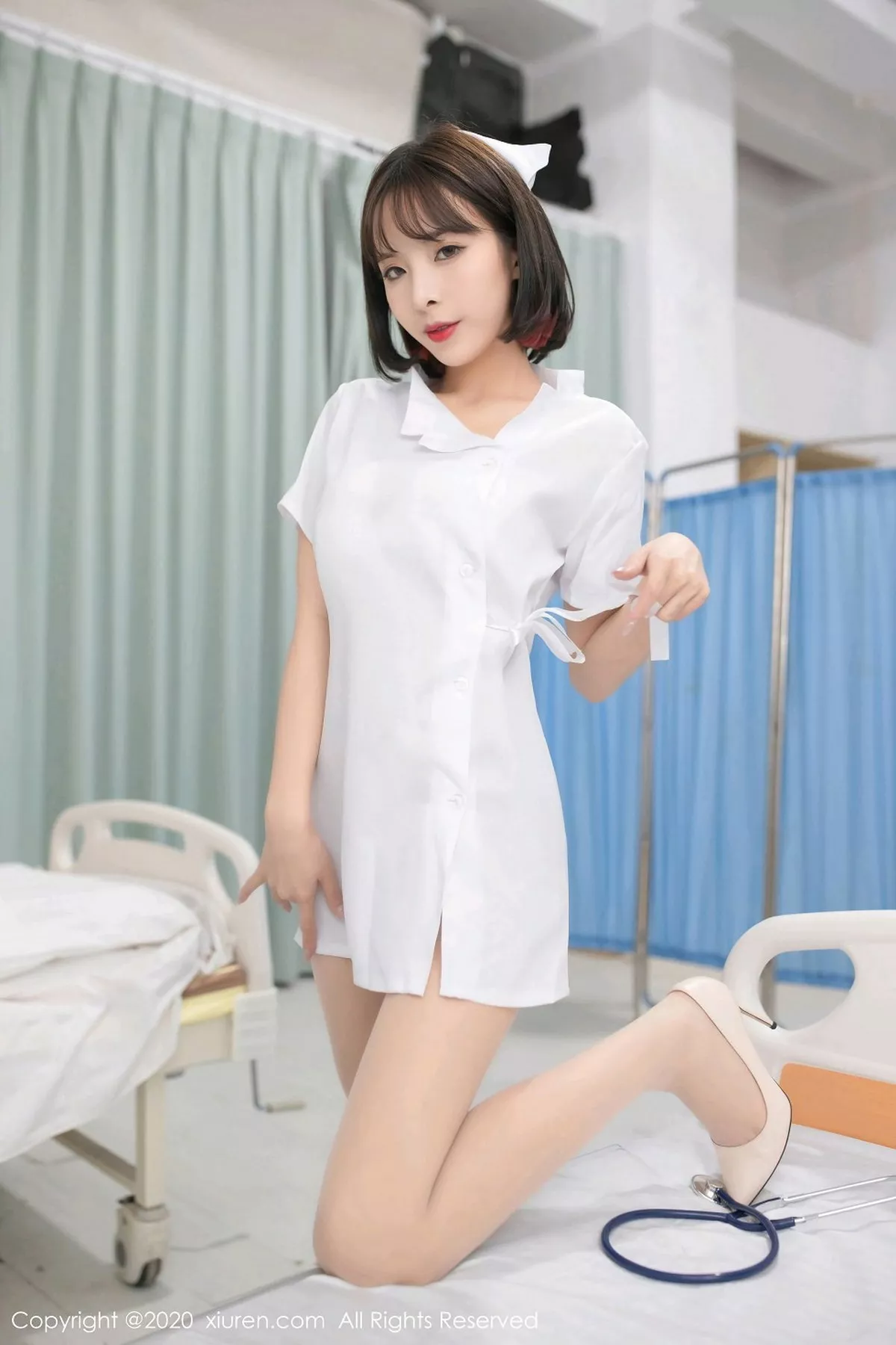 秀人集.com_[XiuRen秀人网]No.2698_嫩模陈小喵私房护士剧情主题无内肉丝裤袜秀翘臀惹火诱惑写真68P