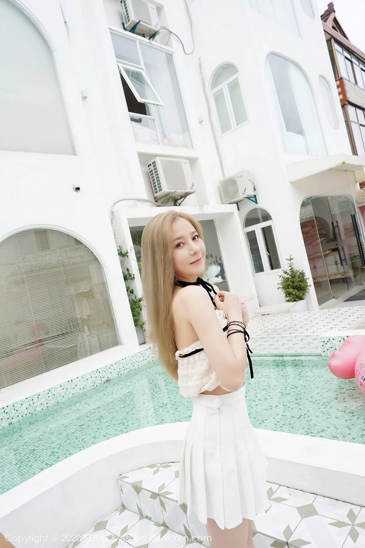 秀人集.com_[FeiLin嗲囡囡]VOL.344_新人模特鱼子酱Fish清秀仙美吊裙半脱露蕾丝内衣诱惑写真54P