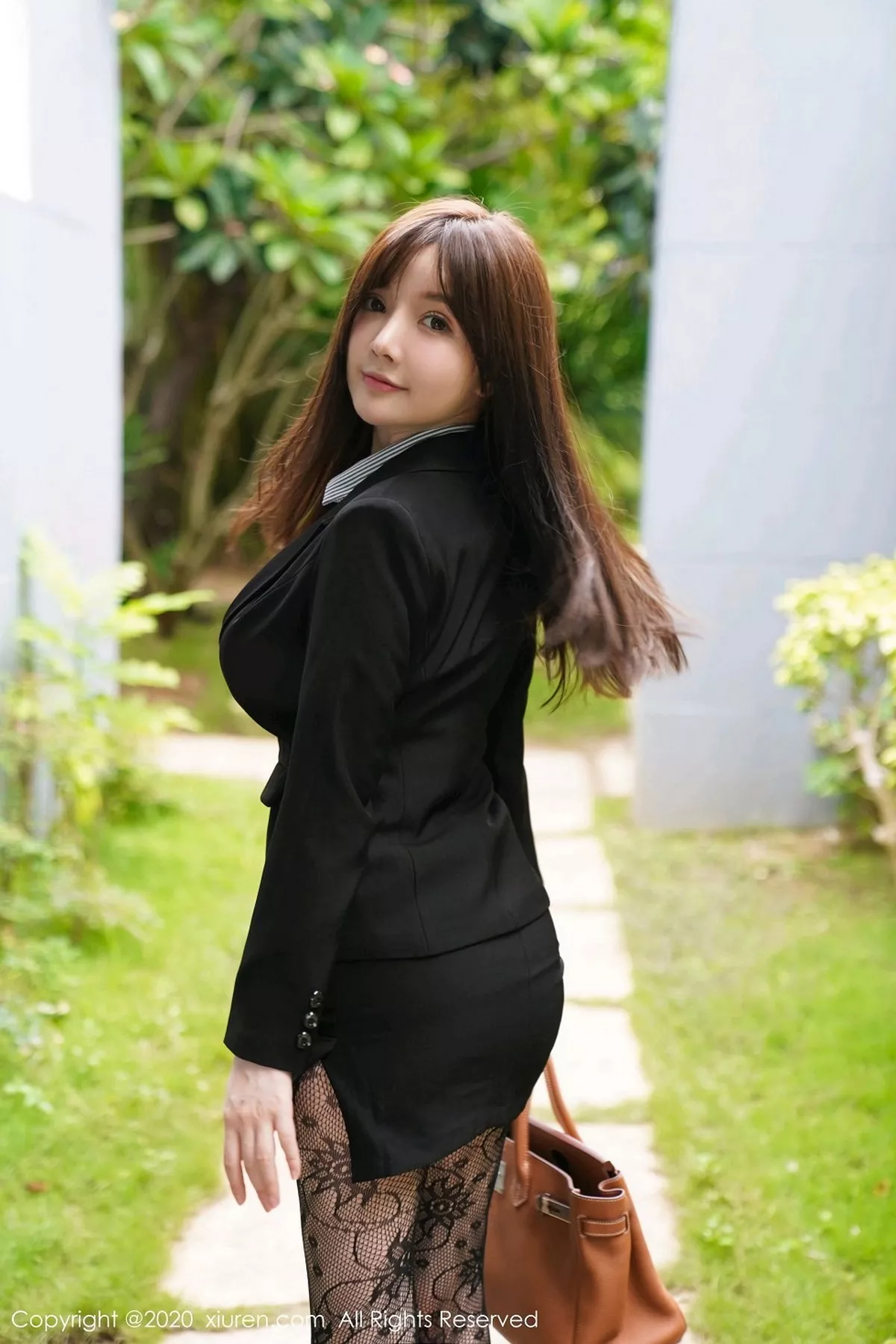 秀人集.com_[XiuRen秀人网]No.2725_女神糯美子Mini经典职场0L主题蕾丝内衣配黑丝网袜撩人诱惑写真77P