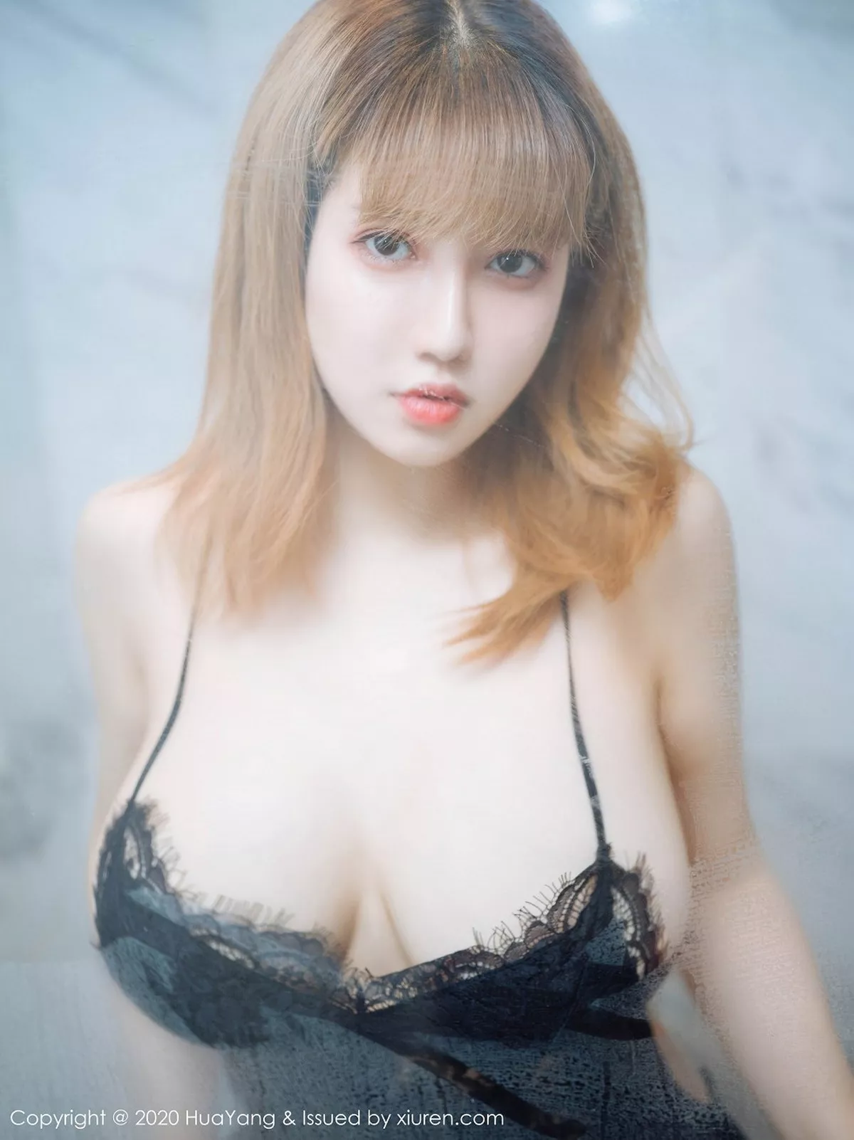 秀人集.com_[HuaYang花漾]Vol.311_嫩模周大萌浴室性感黑色蕾丝睡衣湿身秀惹火身材诱惑写真40P