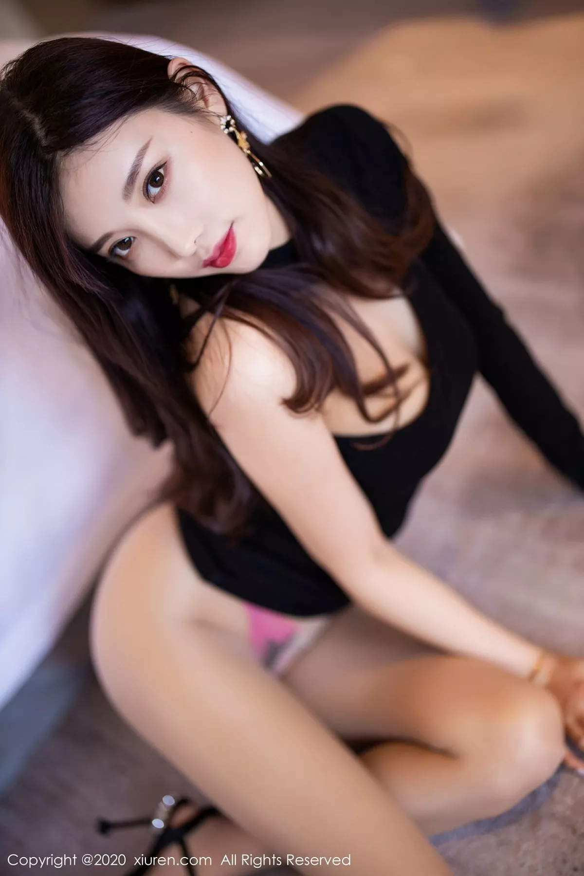 秀人集.com_[XiuRen秀人网]No.2733_女神杨晨晨sugar私房床上超薄肉丝裤袜透视秀蕾丝内裤诱惑写真66P
