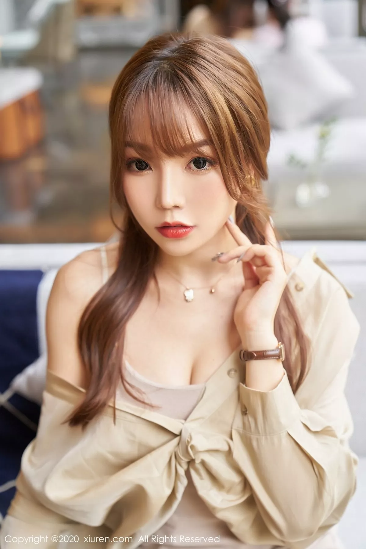 秀人集.com_[XiuRen秀人网]No.2734_女神芝芝Booty私房香槟色衬衫配开档黑丝裤袜撩人诱惑写真53P