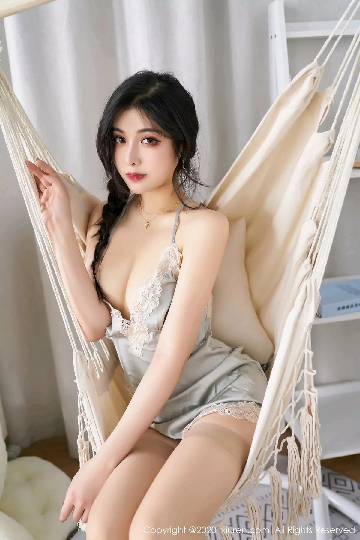 秀人集.com_[XiuRen秀人网]No.2737_嫩模韩静安典雅蕾丝吊裙配朦胧丝袜秀翘臀美腿极致诱惑写真50P