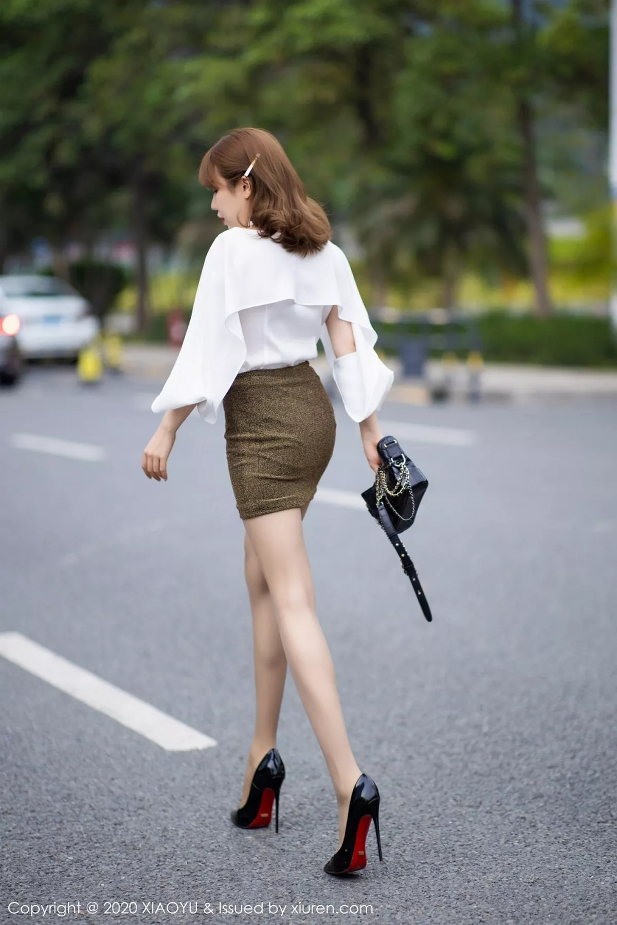 秀人集.com_[XiaoYu画语界]Vol.382_女神黄乐然性感魅力车拍系列白衬衣配肉丝裤袜撩人诱惑写真112P