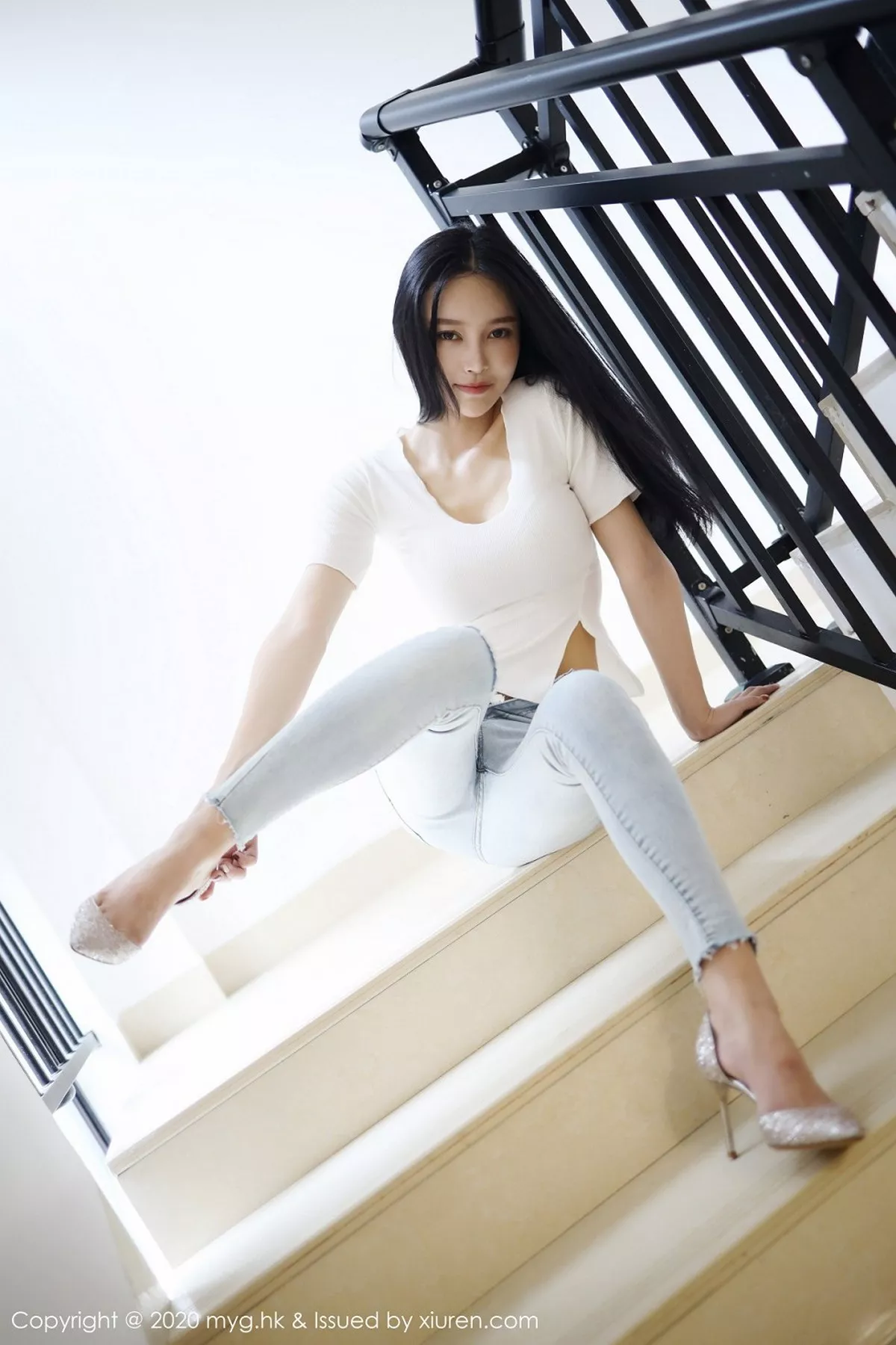 秀人集.com_[MyGirl美媛馆]Vol.459_女神唐琪儿私房破烂紧身牛仔裤半脱露翘臀撩人诱惑写真72P