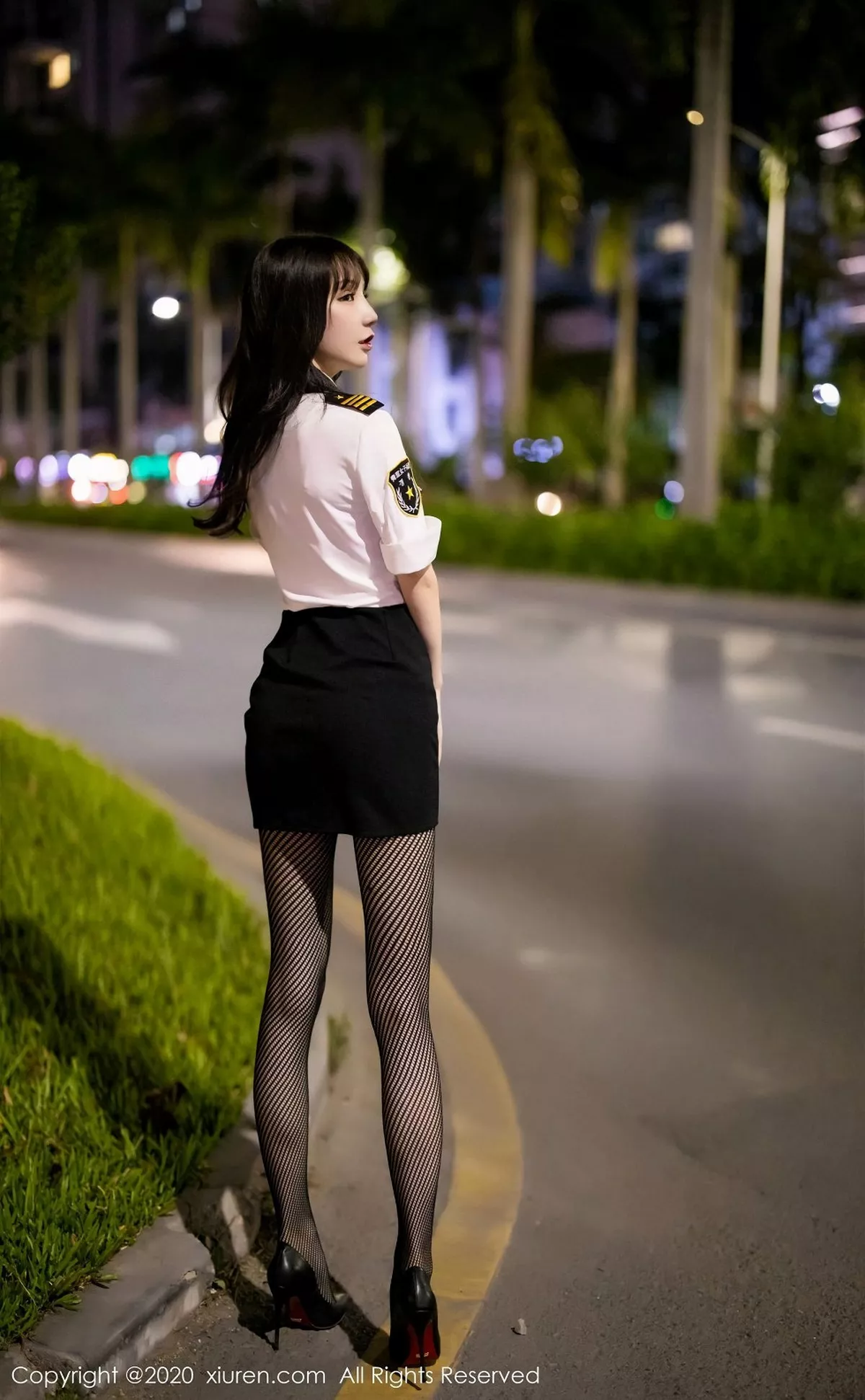 秀人集.com_[XiuRen秀人网]No.2820_女神周于希Sandy时尚魅力制服私房半脱露性感红色内衣诱惑写真50P