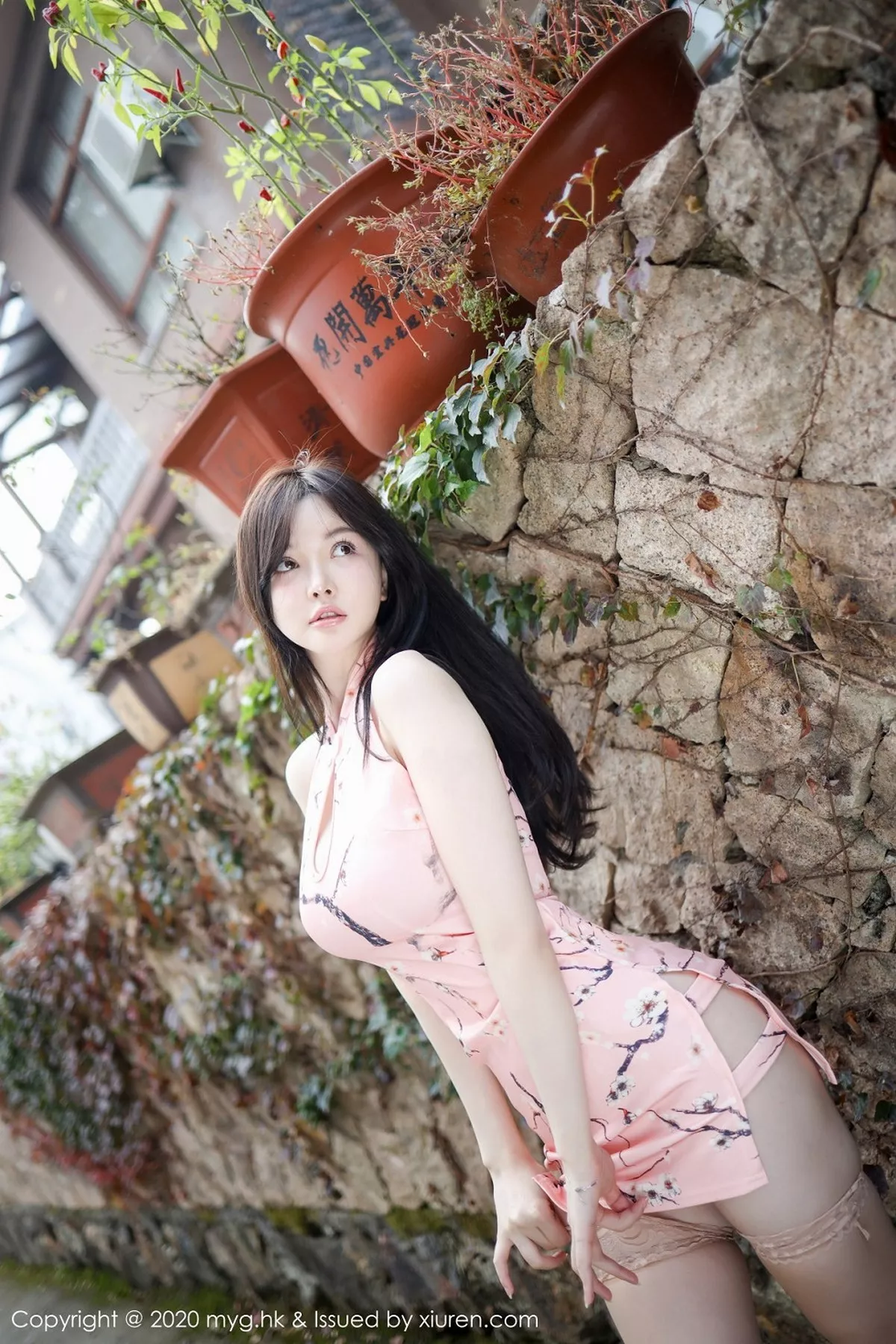 秀人集.com_[MyGirl美媛馆]Vol.460_女神糯美子MINI粉色古韵旗袍配粉色蕾丝袜撩人诱惑写真76P